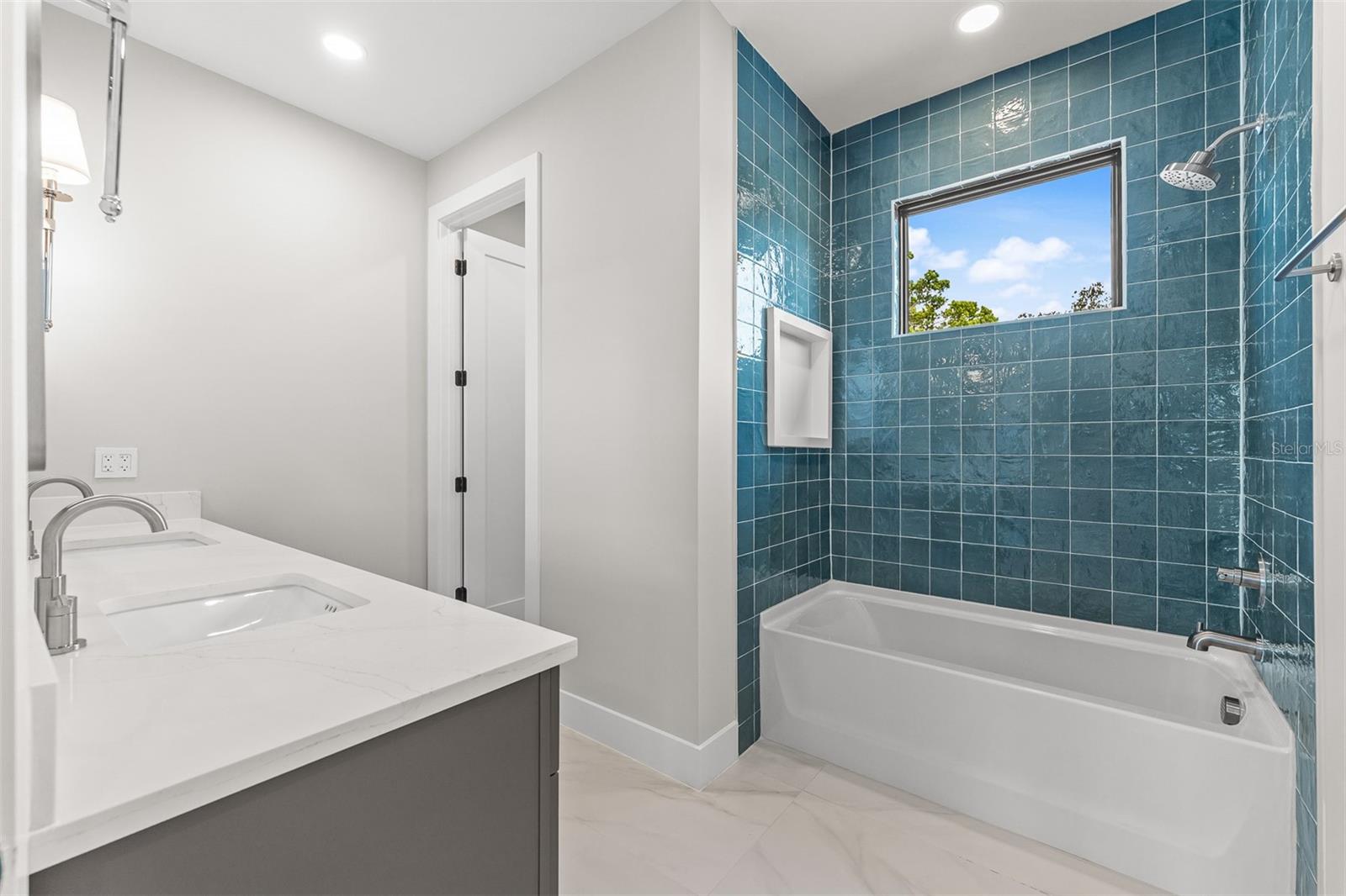 NORTH HAMPTON PARK - Residential