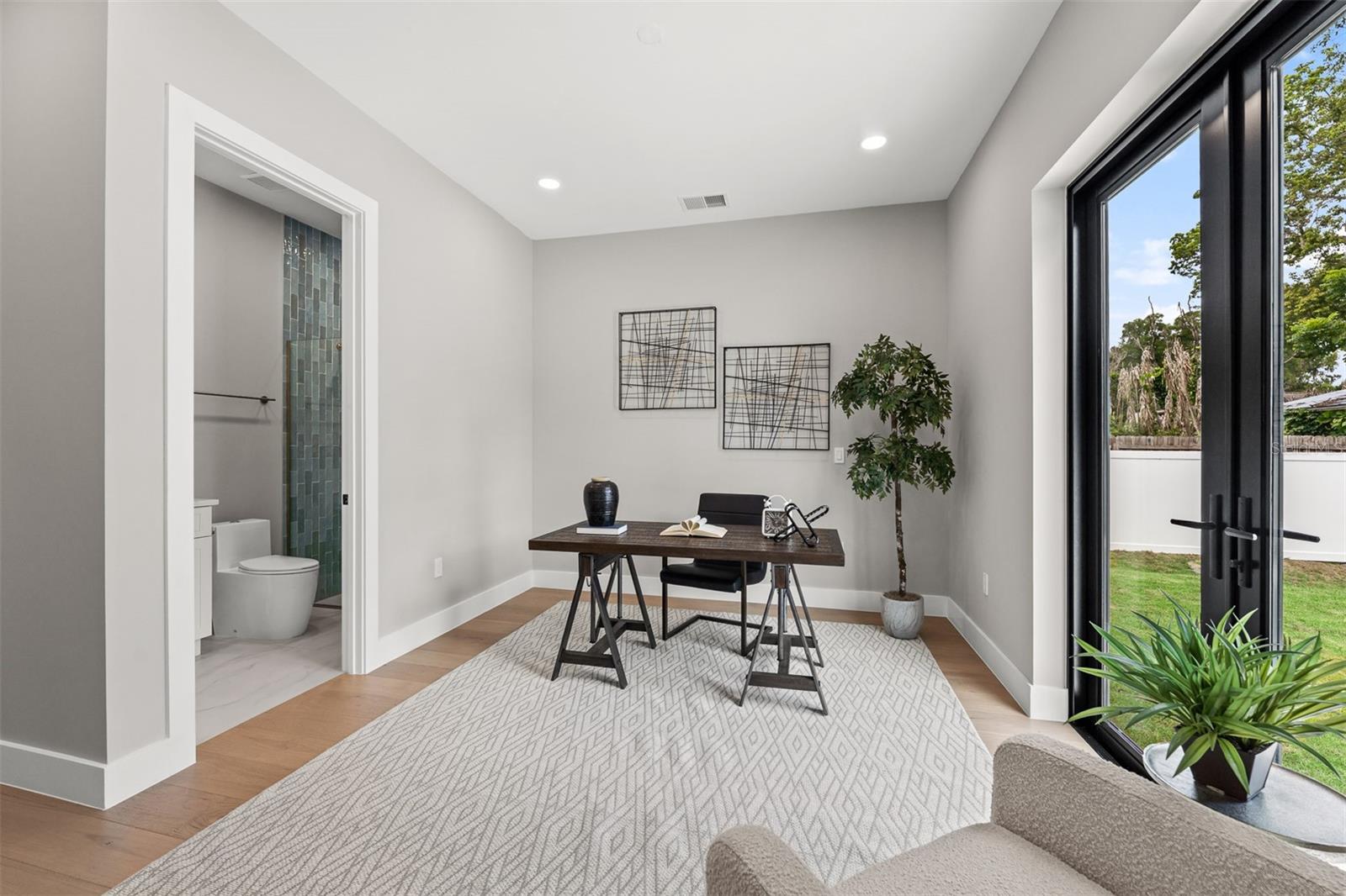 NORTH HAMPTON PARK - Residential