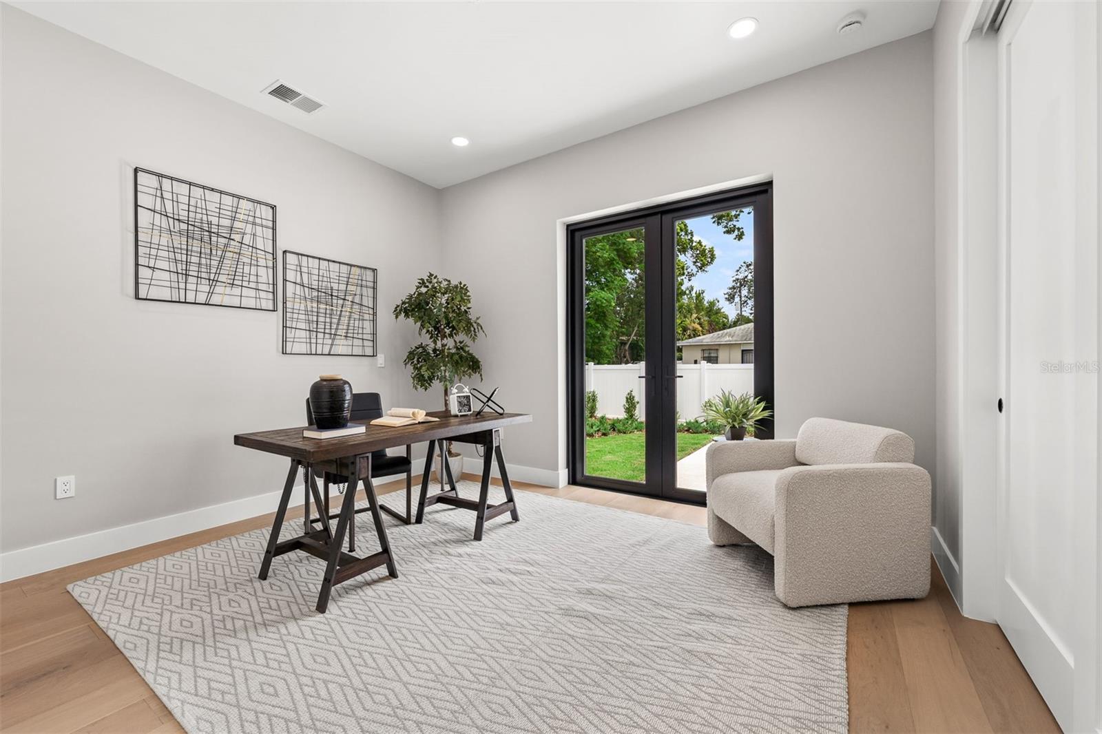 NORTH HAMPTON PARK - Residential