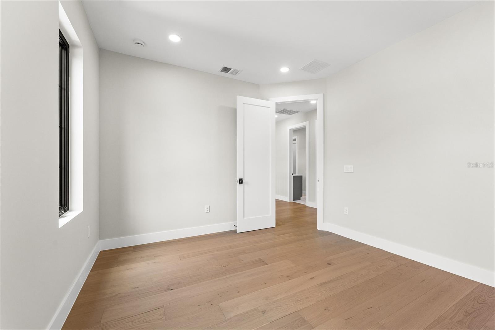 NORTH HAMPTON PARK - Residential
