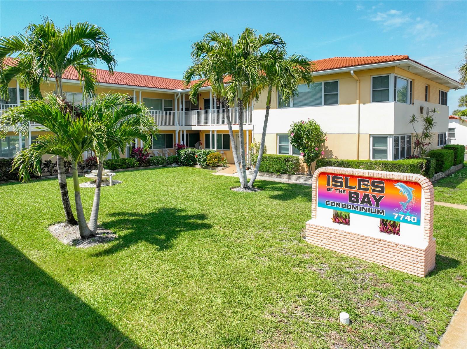 BAY ISLES CONDO - Residential