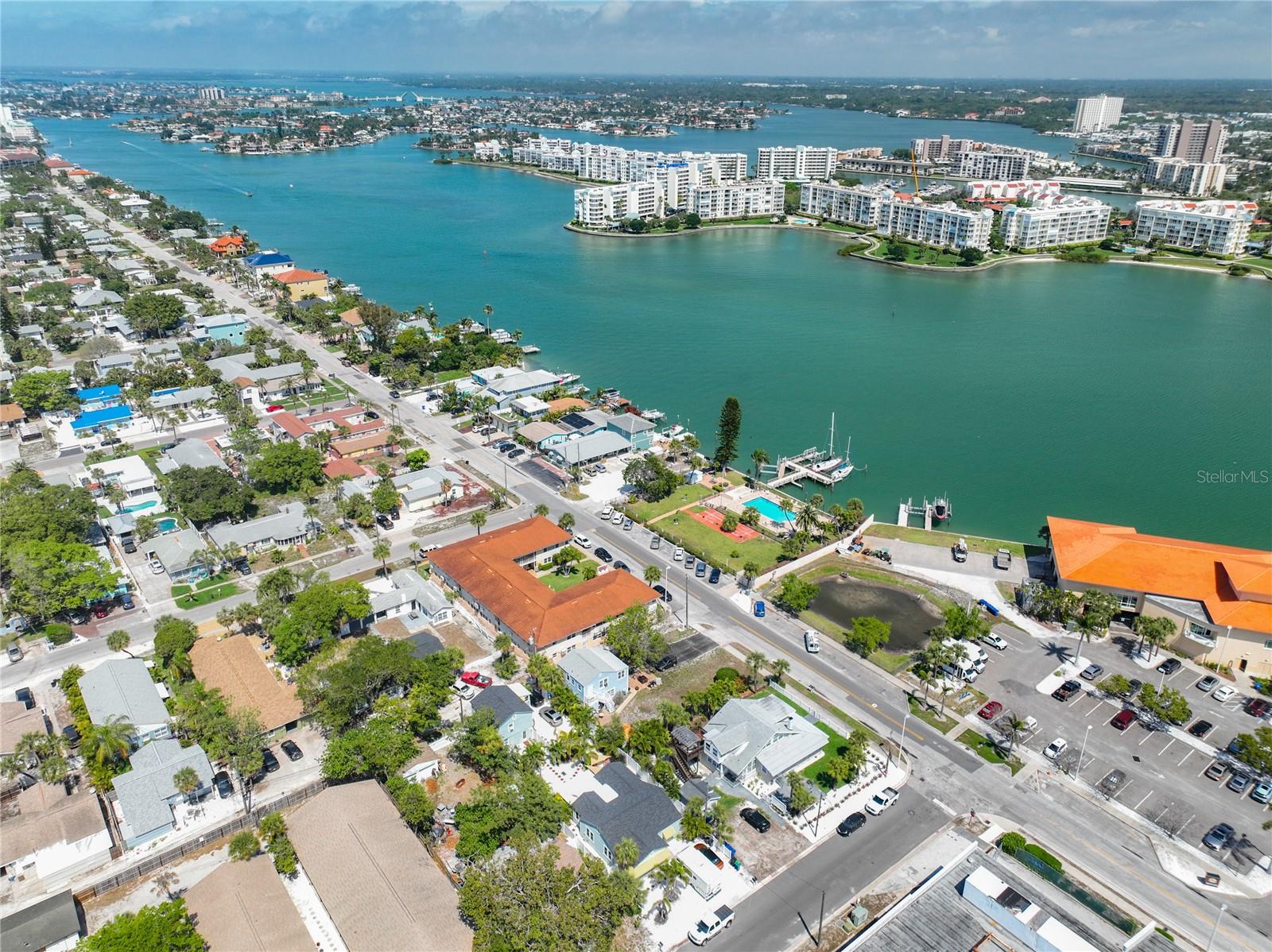 BAY ISLES CONDO - Residential