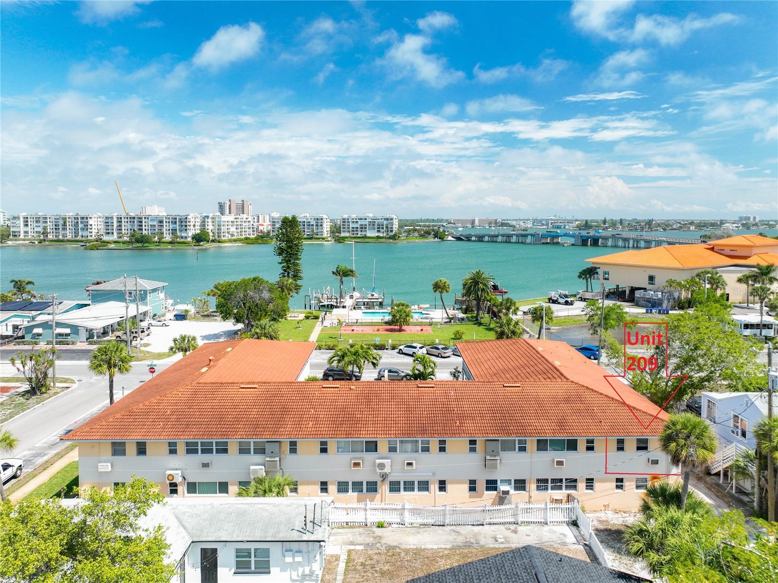 BAY ISLES CONDO - Residential