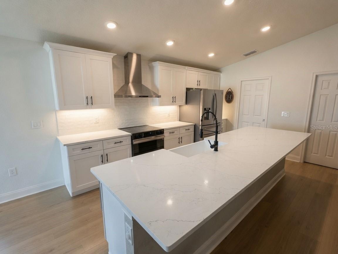 SUMMERVIEW XING - Residential