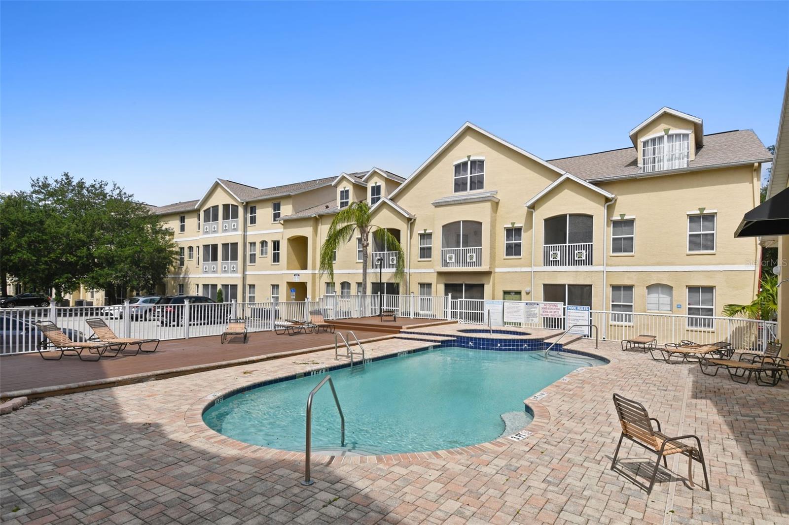 SUNRIDGE OF TAMPA BAY A CONDOM - Residential