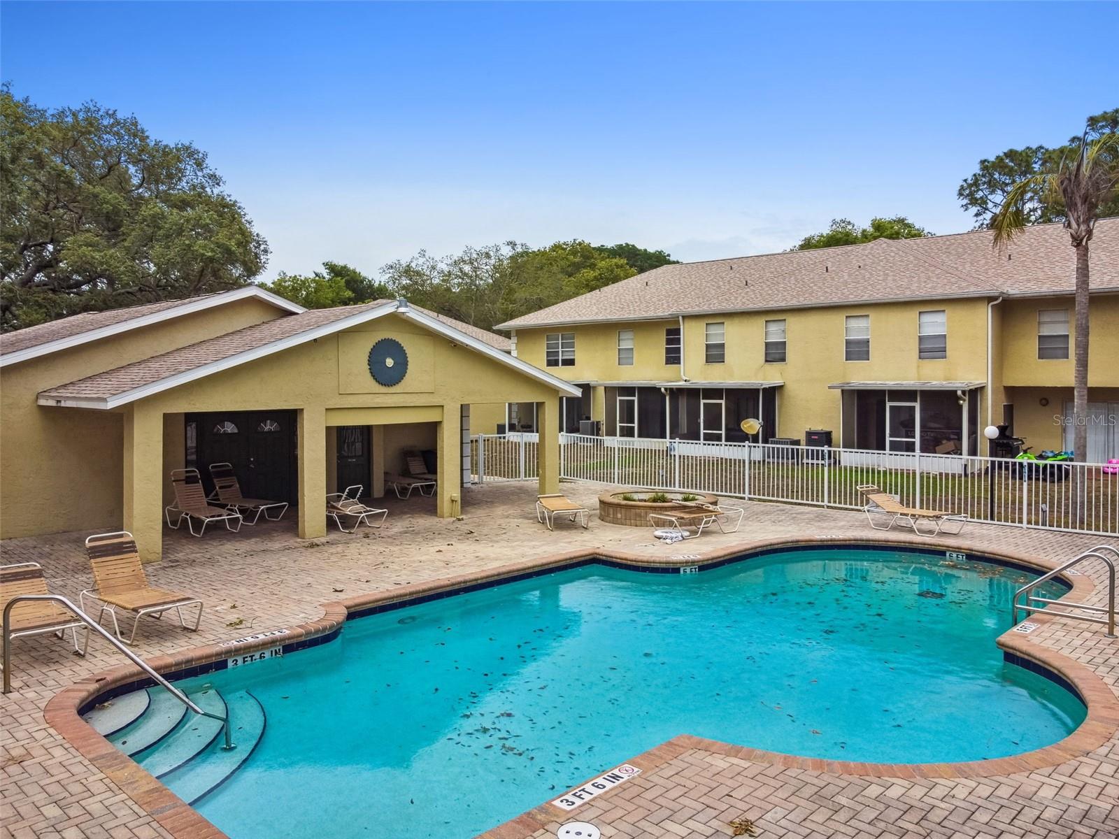 SUNRIDGE OF TAMPA BAY A CONDOM - Residential