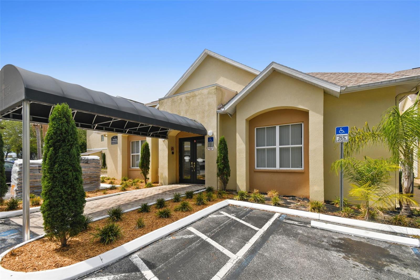 SUNRIDGE OF TAMPA BAY A CONDOM - Residential
