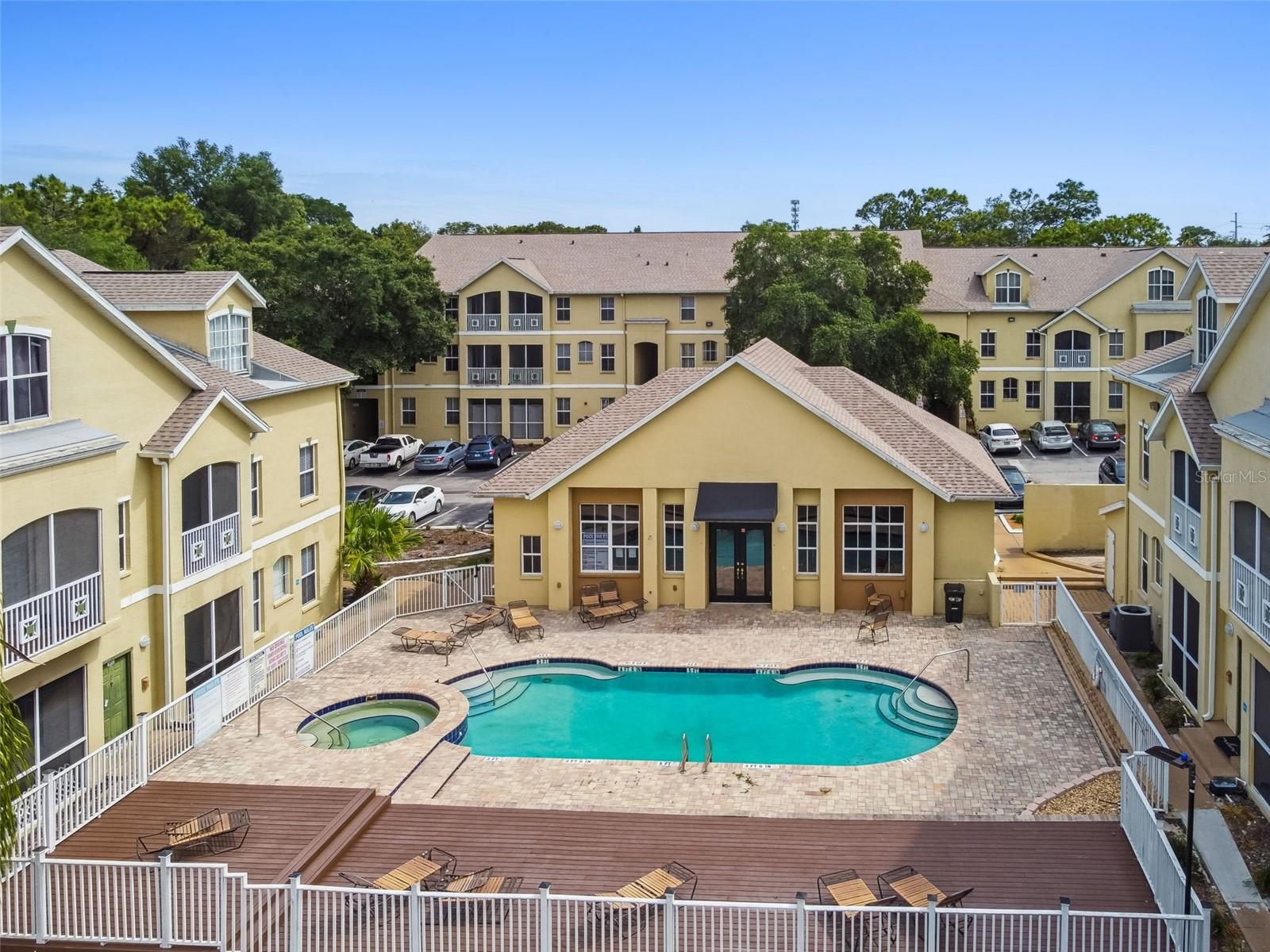 SUNRIDGE OF TAMPA BAY A CONDOM - Residential