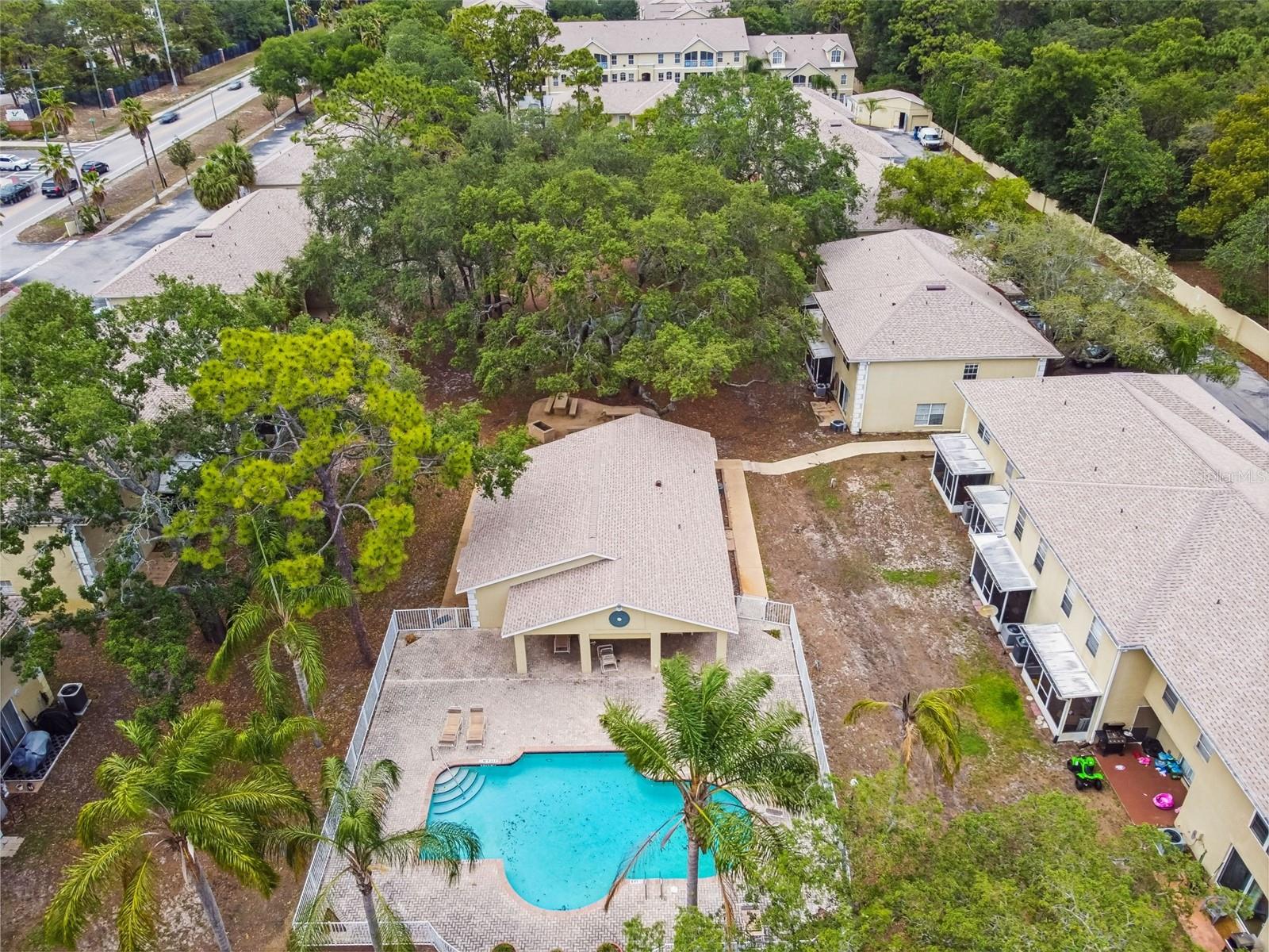 SUNRIDGE OF TAMPA BAY A CONDOM - Residential
