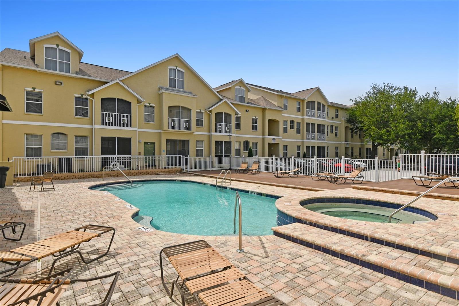 SUNRIDGE OF TAMPA BAY A CONDOM - Residential
