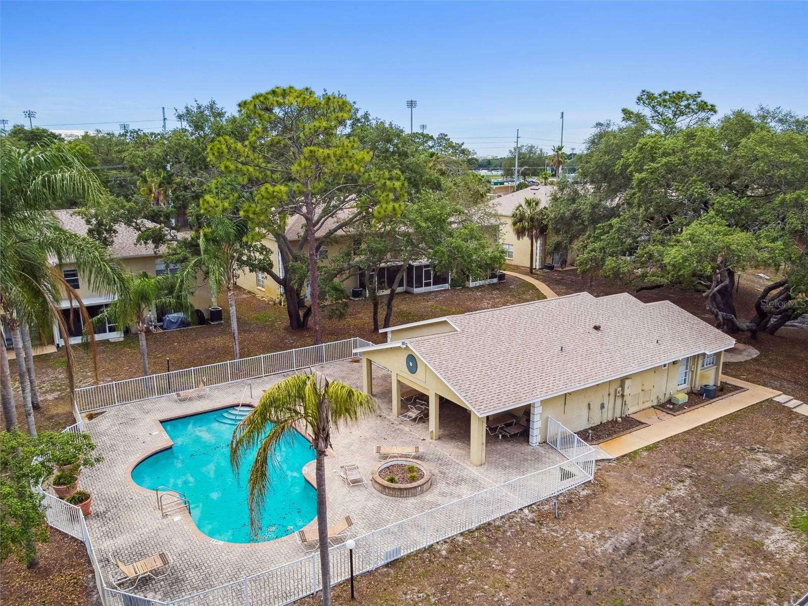 SUNRIDGE OF TAMPA BAY A CONDOM - Residential