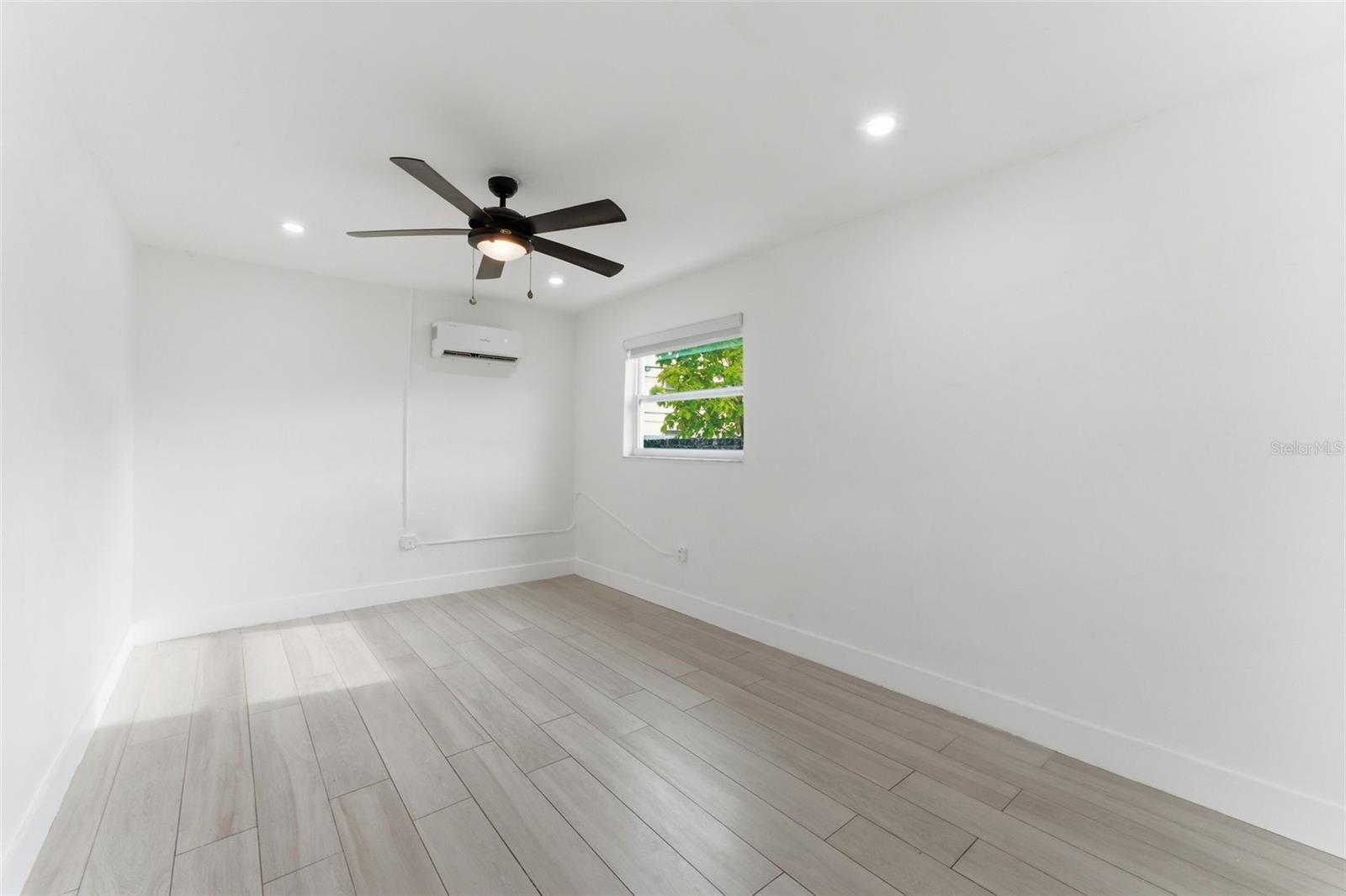 REJOSA HEIGHTS - Residential Income