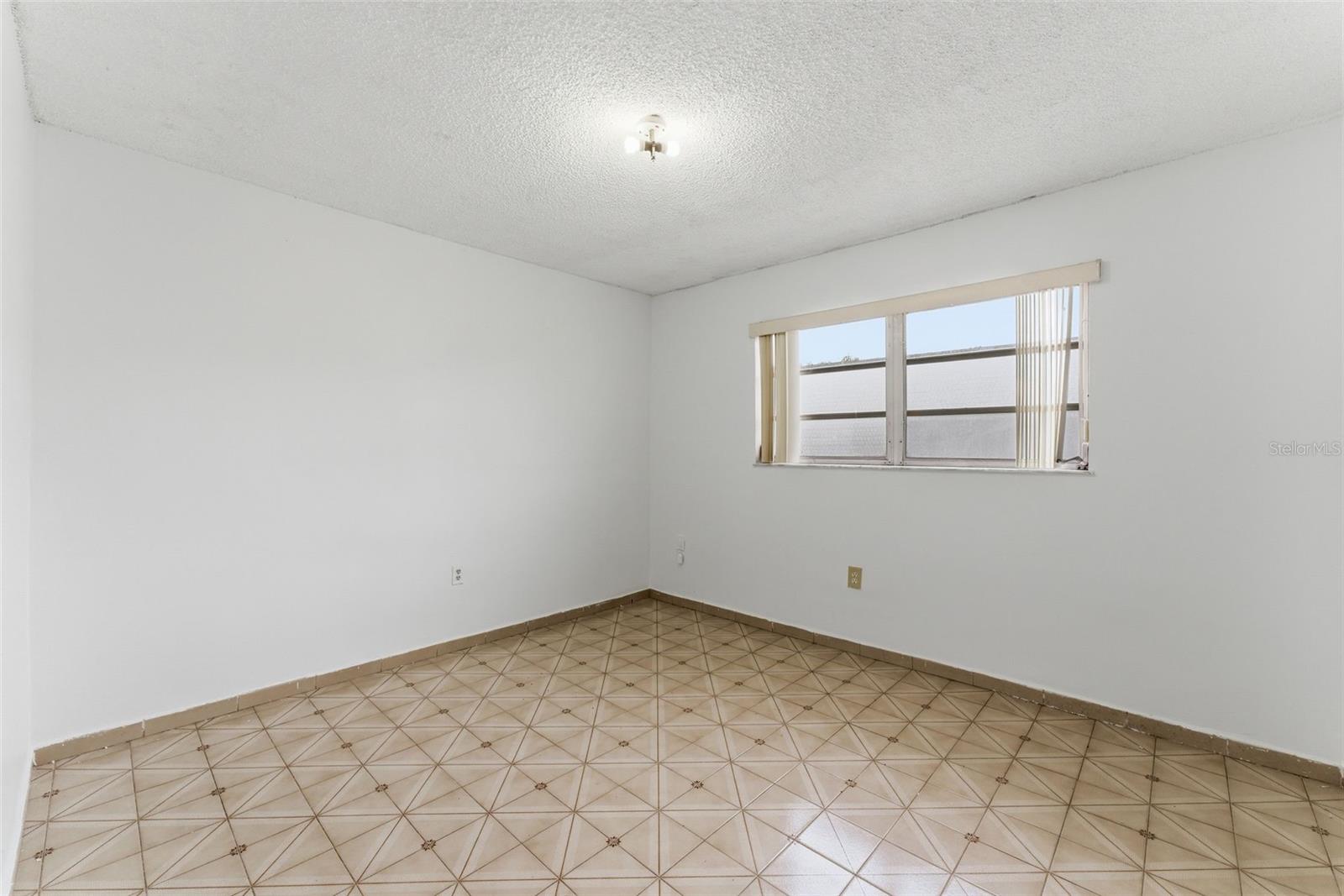 REJOSA HEIGHTS - Residential Income