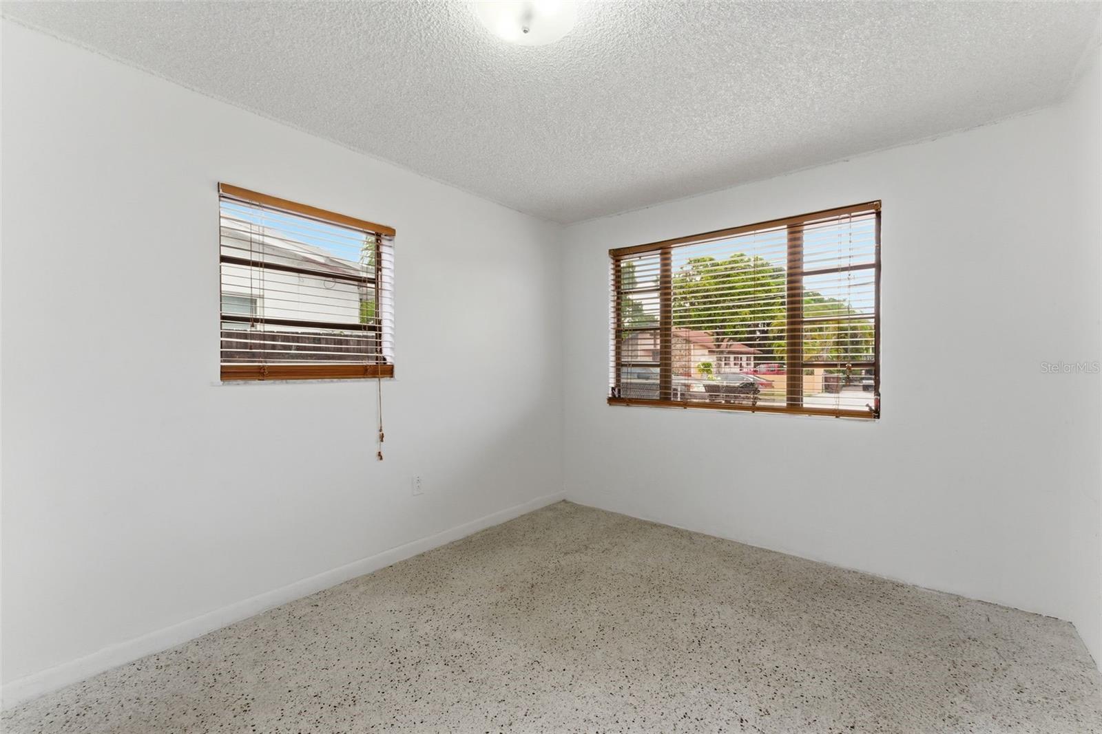 REJOSA HEIGHTS - Residential Income