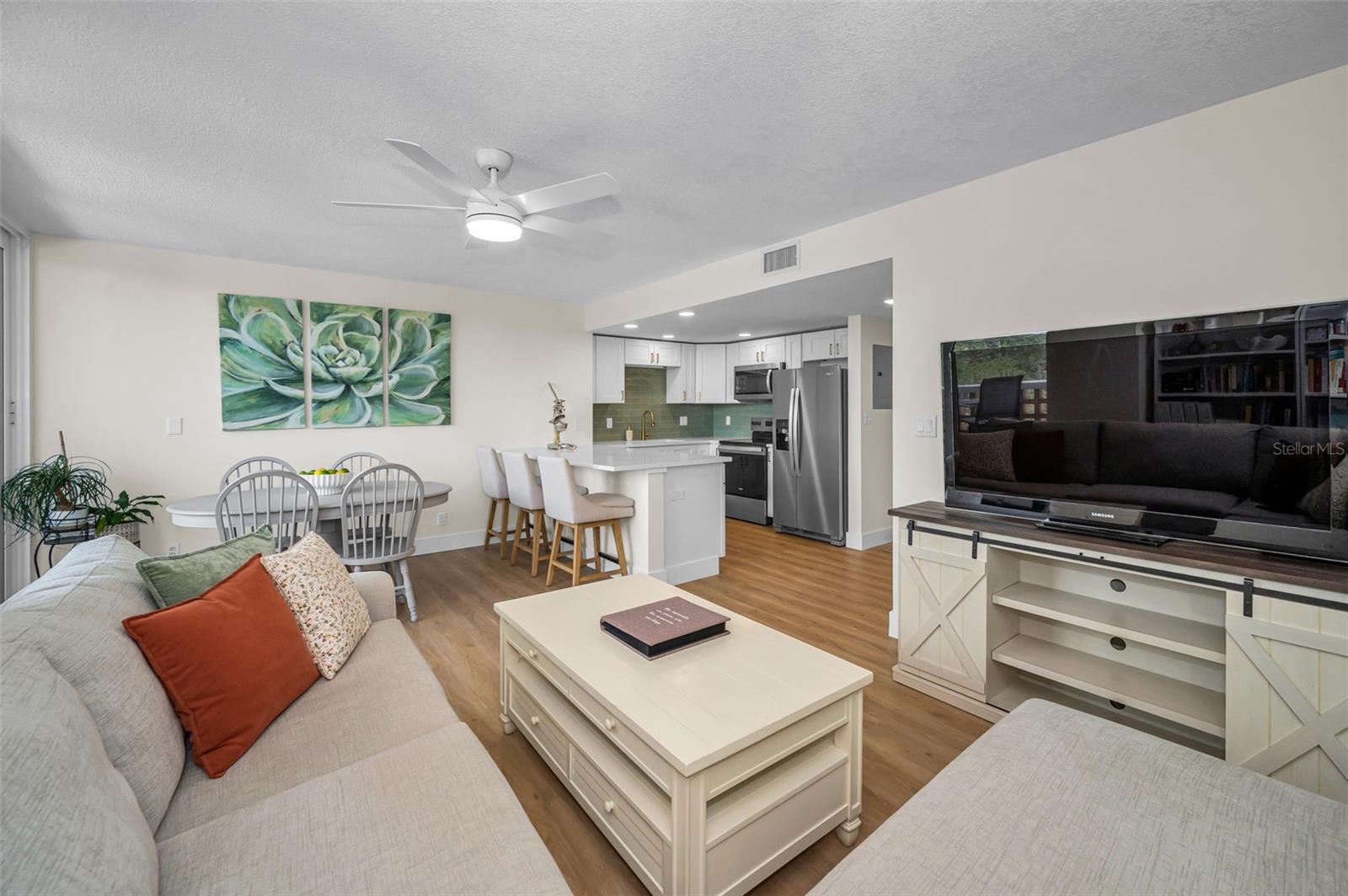 BAYSHORE TOWERS A CONDO - Residential