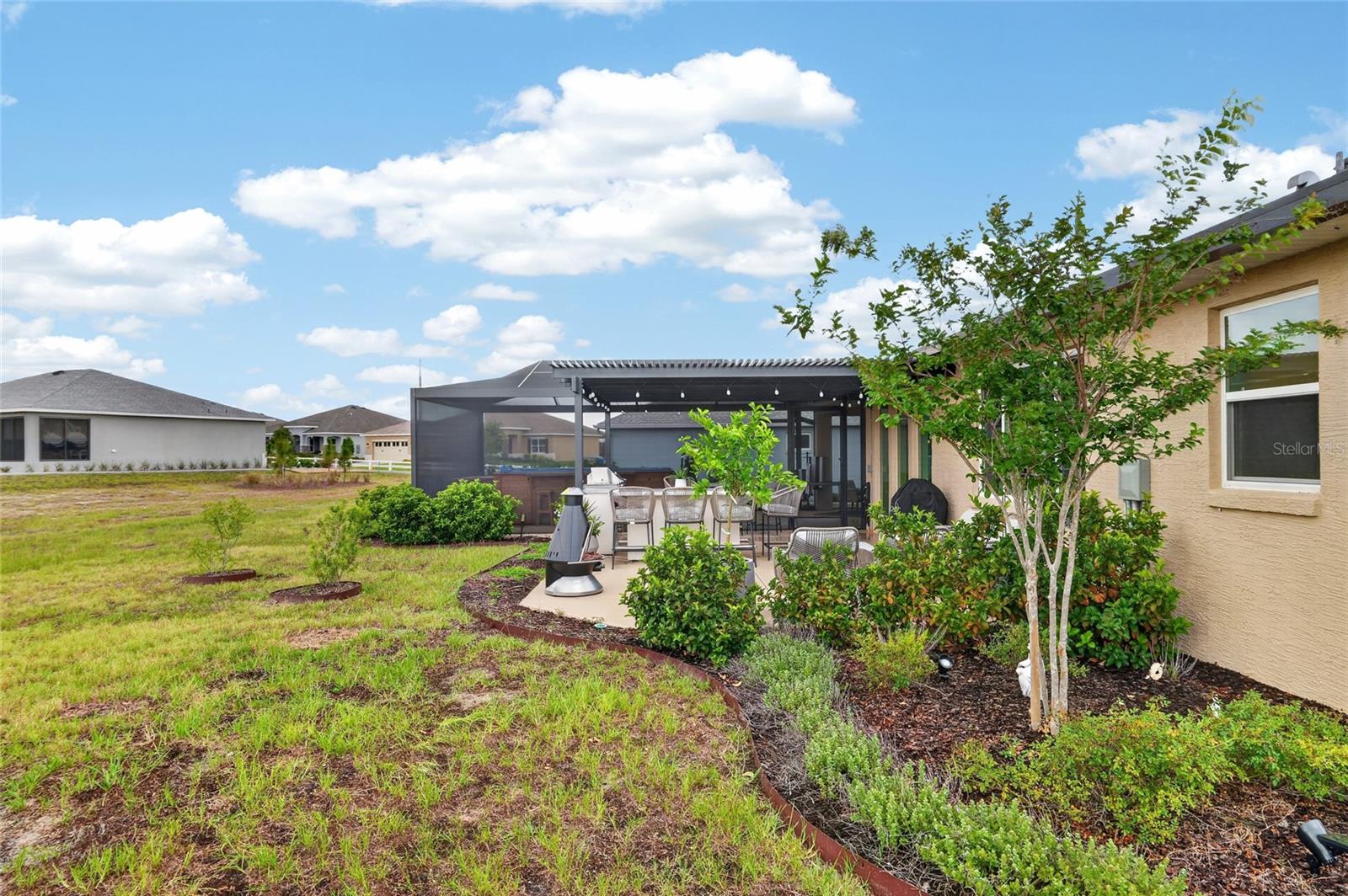 ON TOP OF THE WORLD - Residential