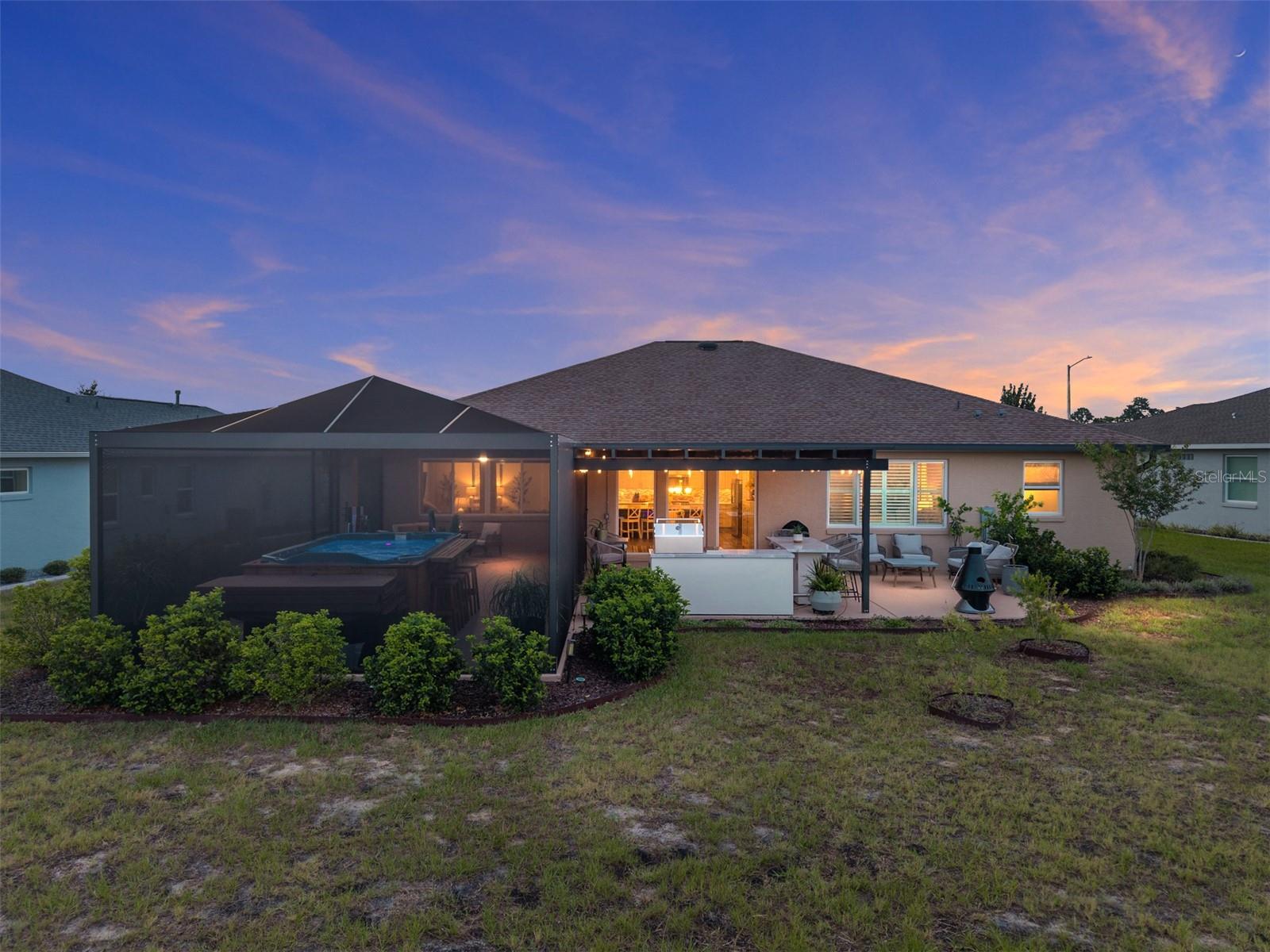 ON TOP OF THE WORLD - Residential
