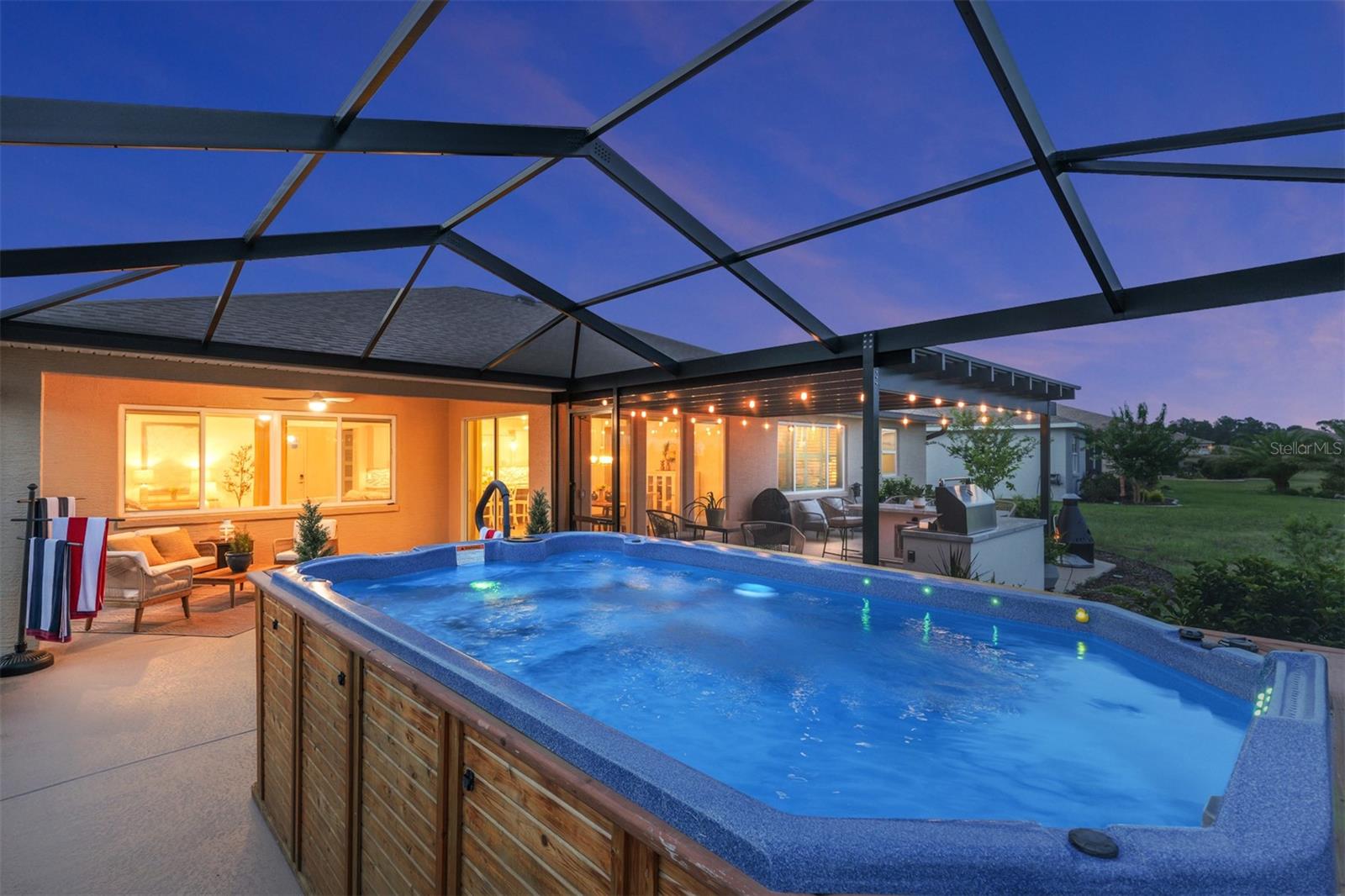 ON TOP OF THE WORLD - Residential