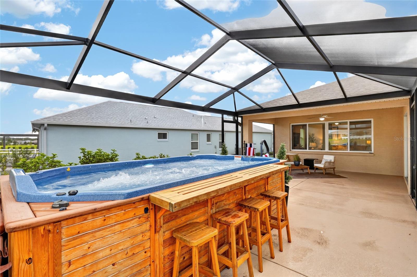 ON TOP OF THE WORLD - Residential