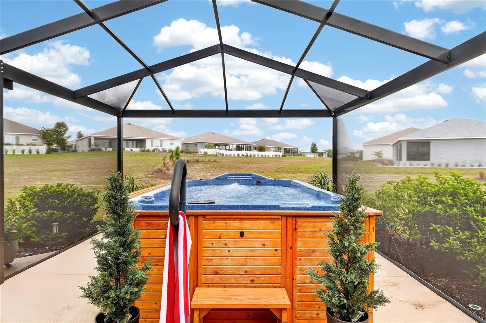 ON TOP OF THE WORLD - Residential