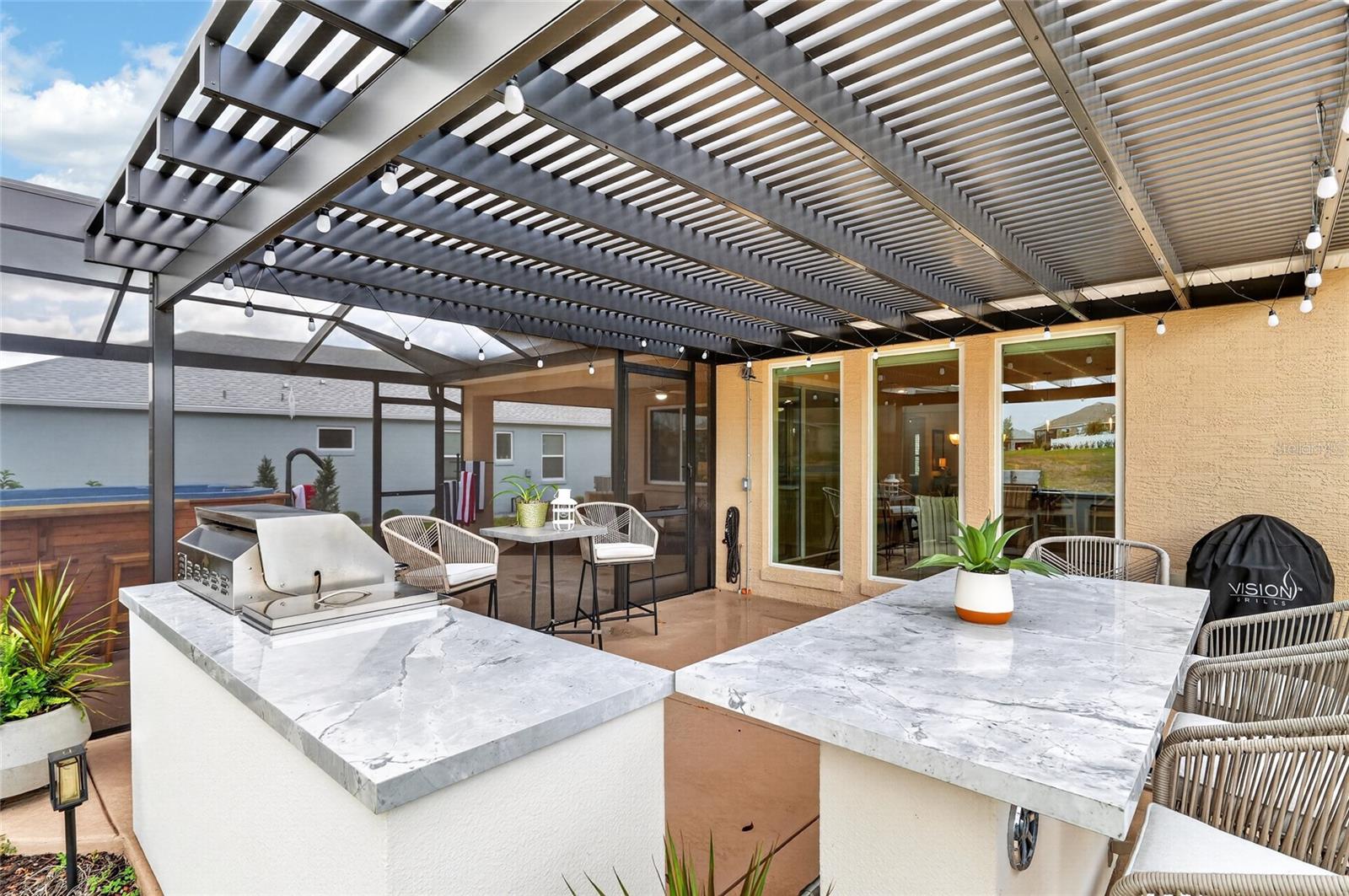 ON TOP OF THE WORLD - Residential