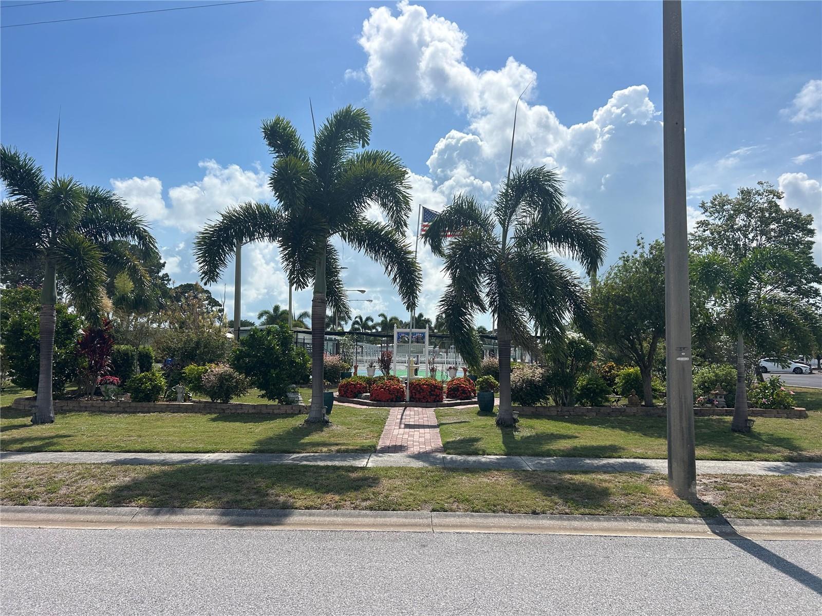 TRI-PAR ESTATES - Residential