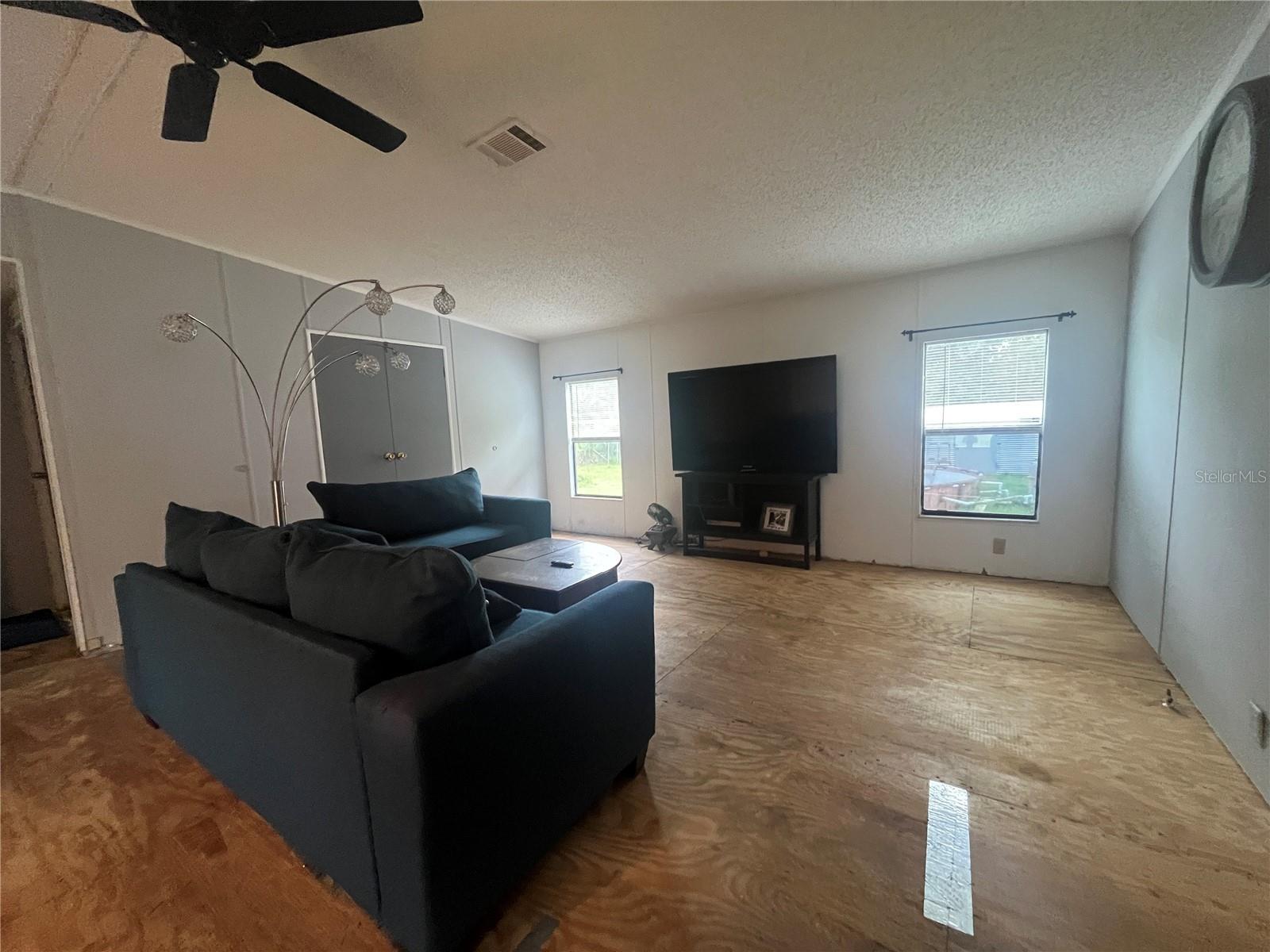 ACREAGE - Residential