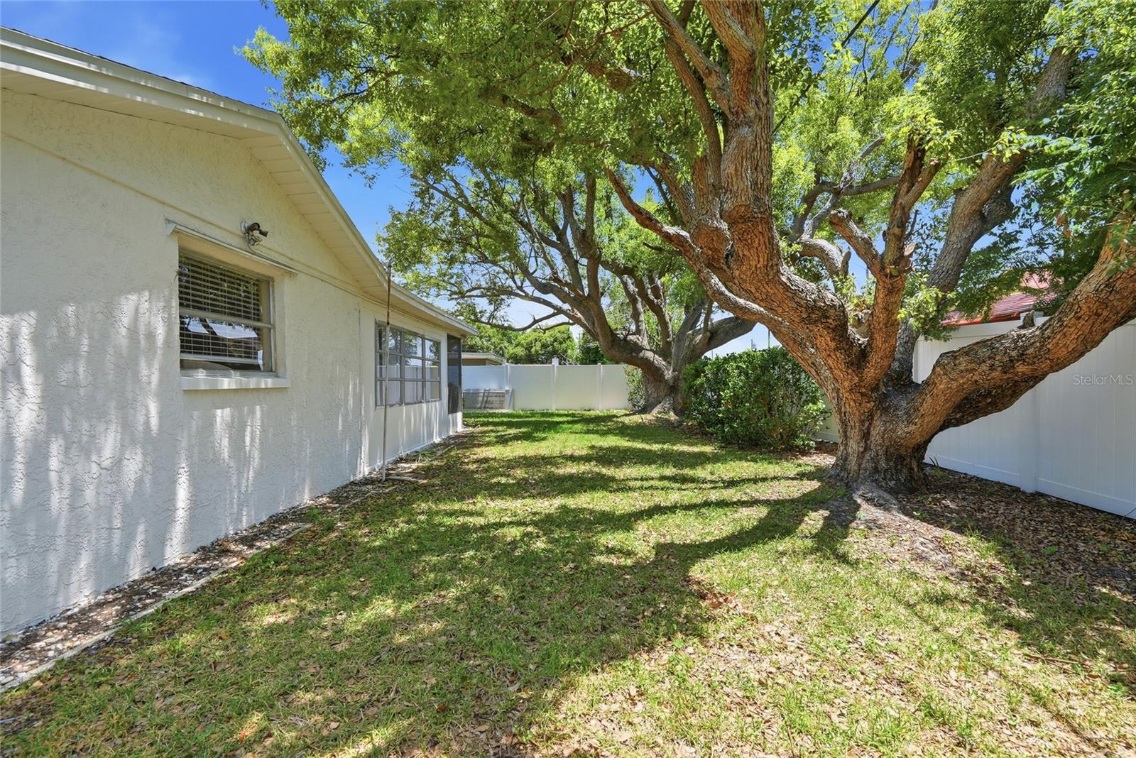 PALM TERRACE ESTATES - Residential