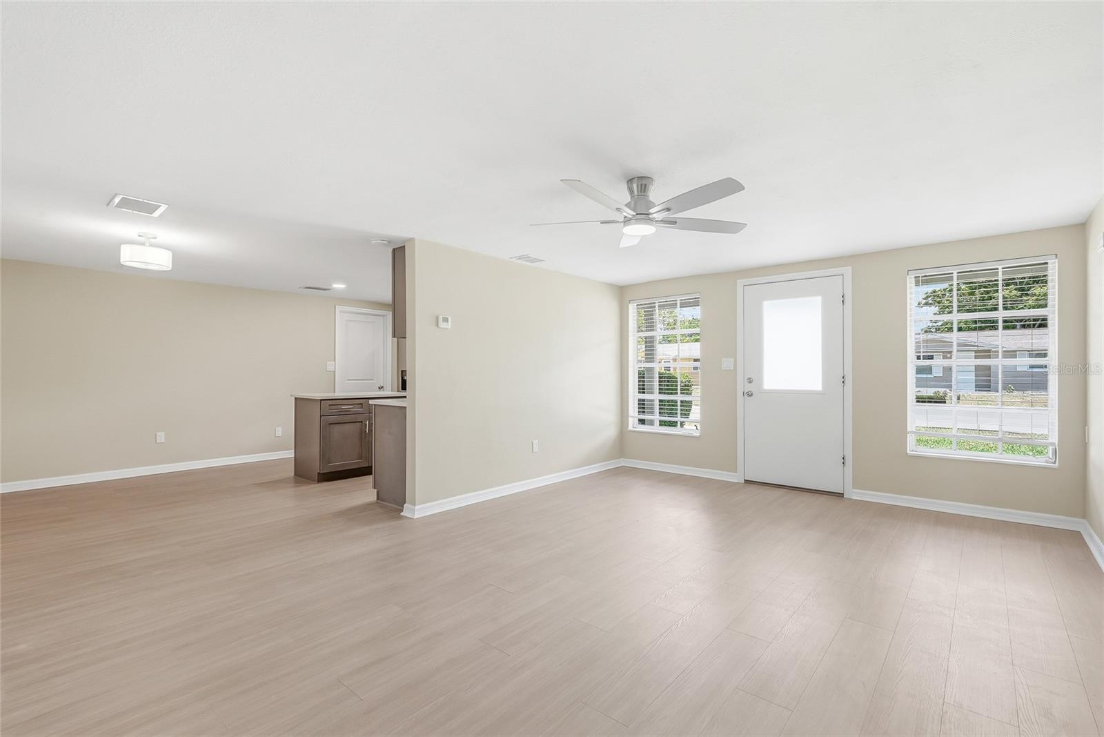 PALM TERRACE ESTATES - Residential