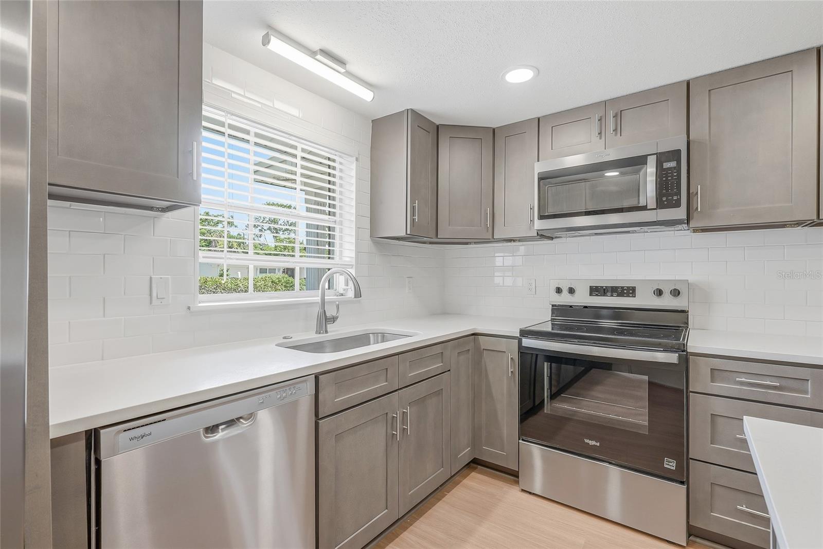 PALM TERRACE ESTATES - Residential