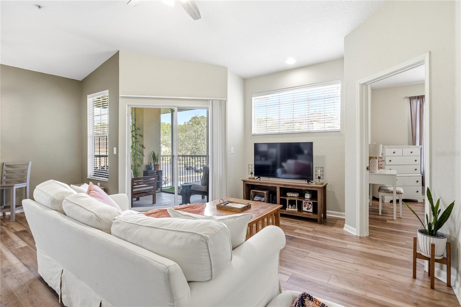 OXFORD PLACE AT TAMPA PALMS A - Residential