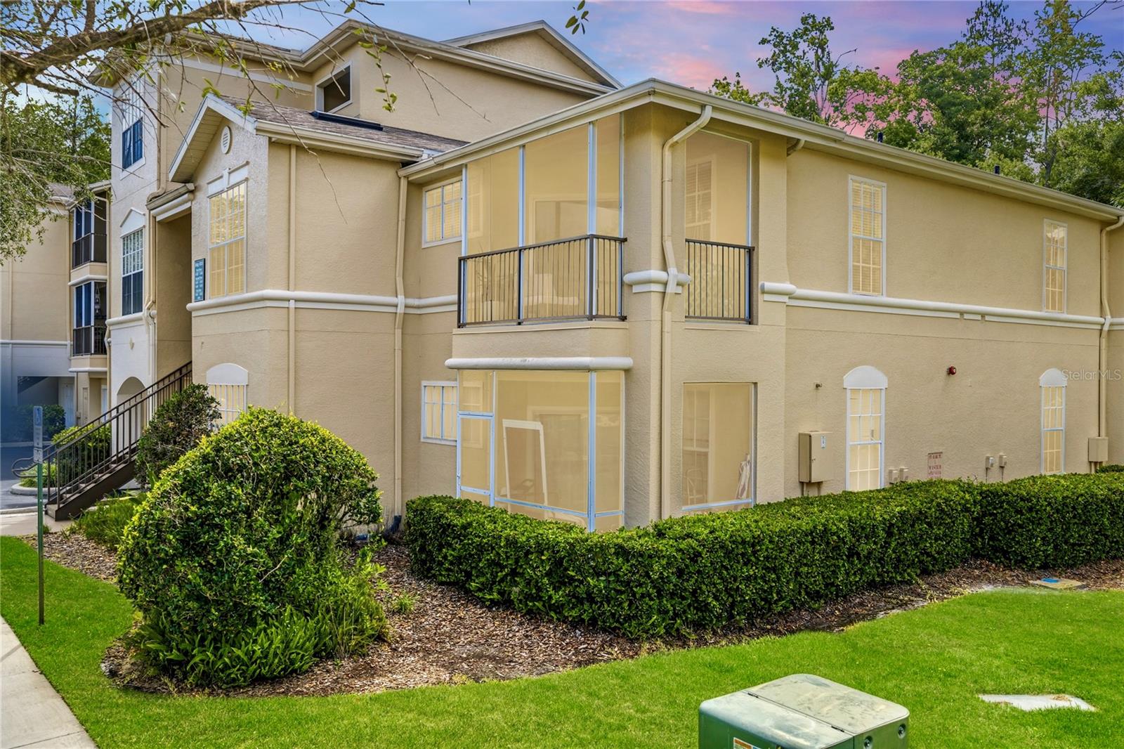 OXFORD PLACE AT TAMPA PALMS A - Residential