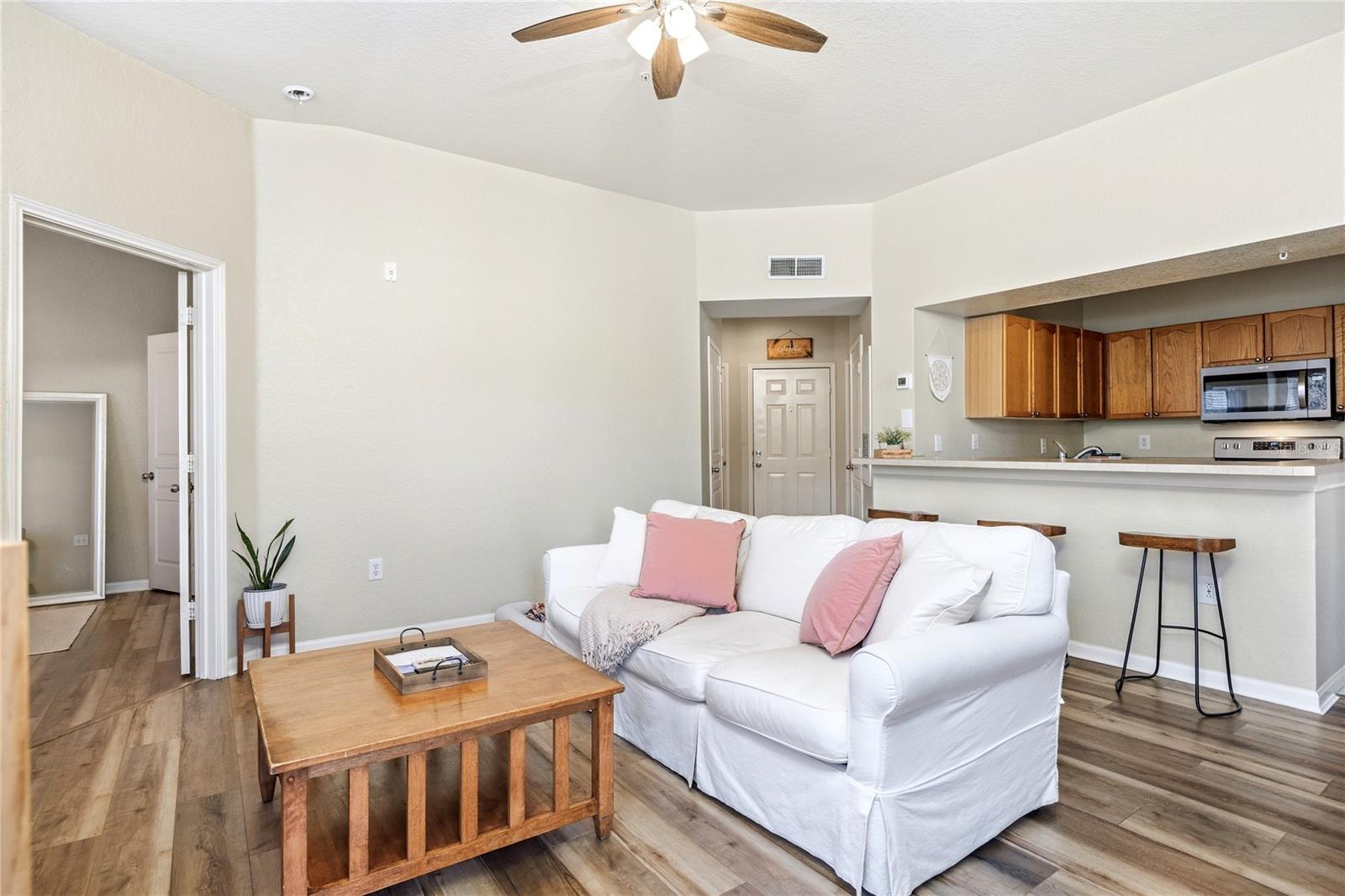 OXFORD PLACE AT TAMPA PALMS A - Residential