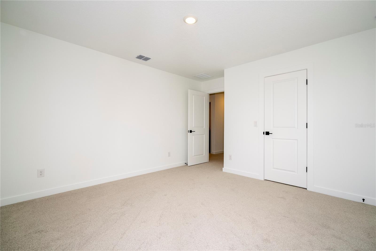 ELLINGTON PLACE - Residential Lease