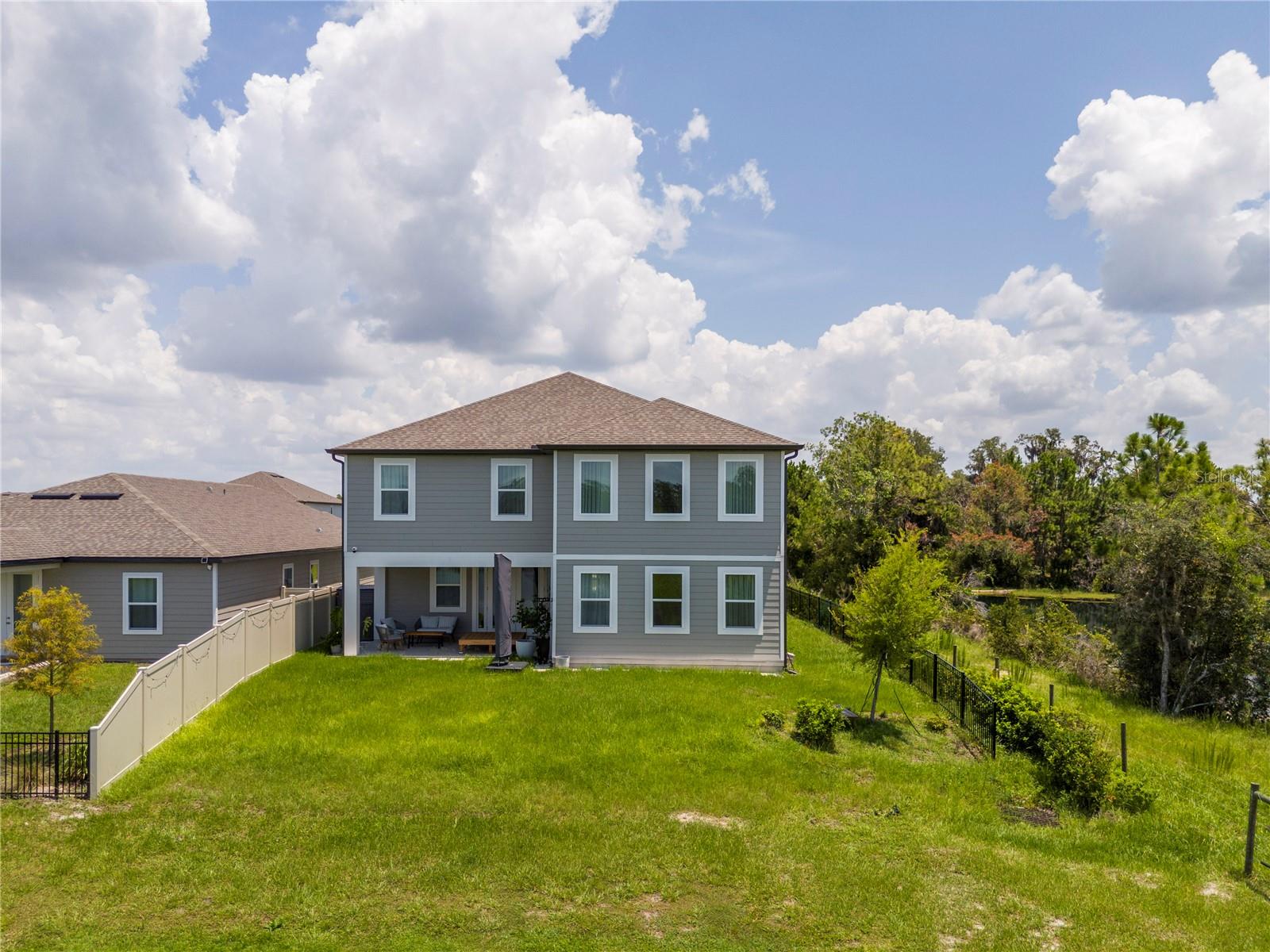 ELLINGTON PLACE - Residential Lease