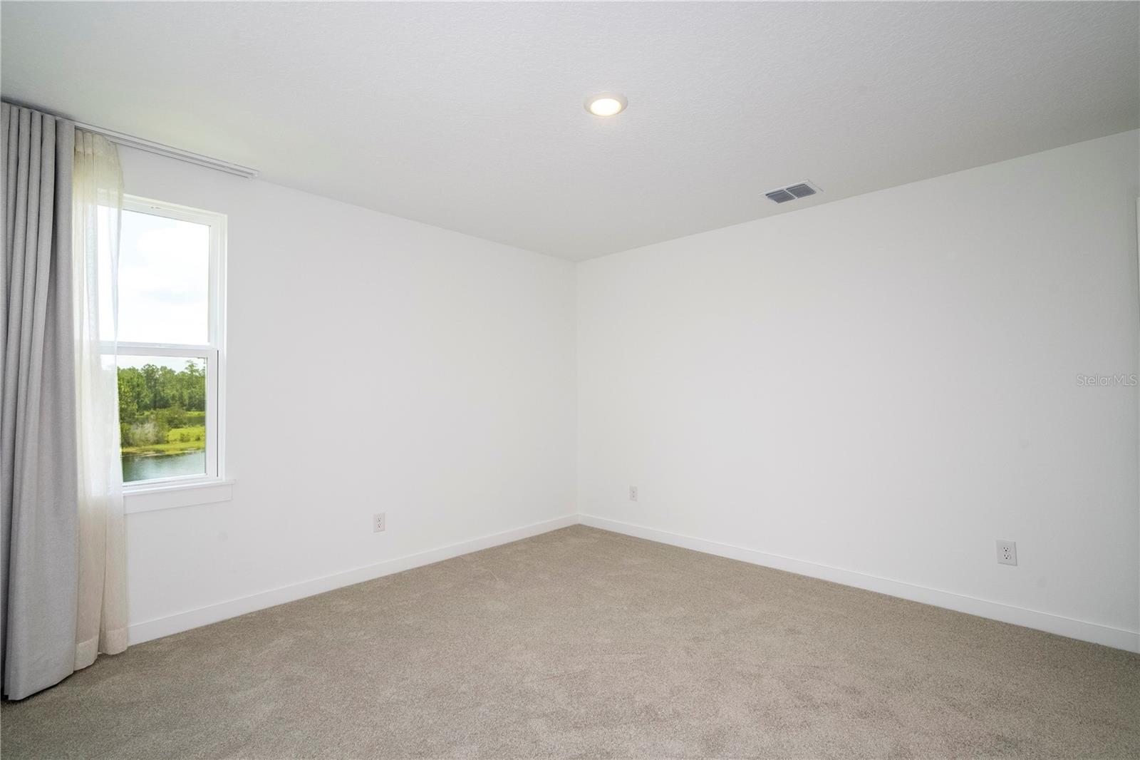 ELLINGTON PLACE - Residential Lease