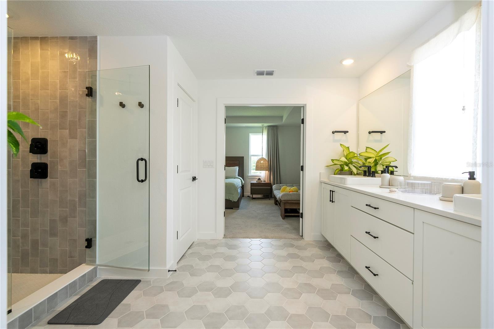 ELLINGTON PLACE - Residential Lease