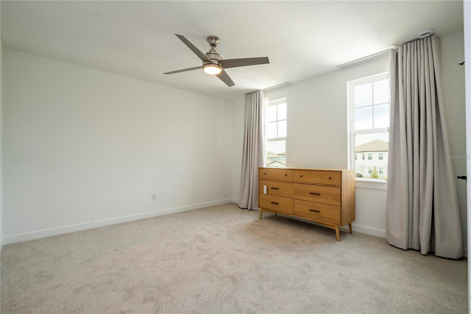 ELLINGTON PLACE - Residential Lease