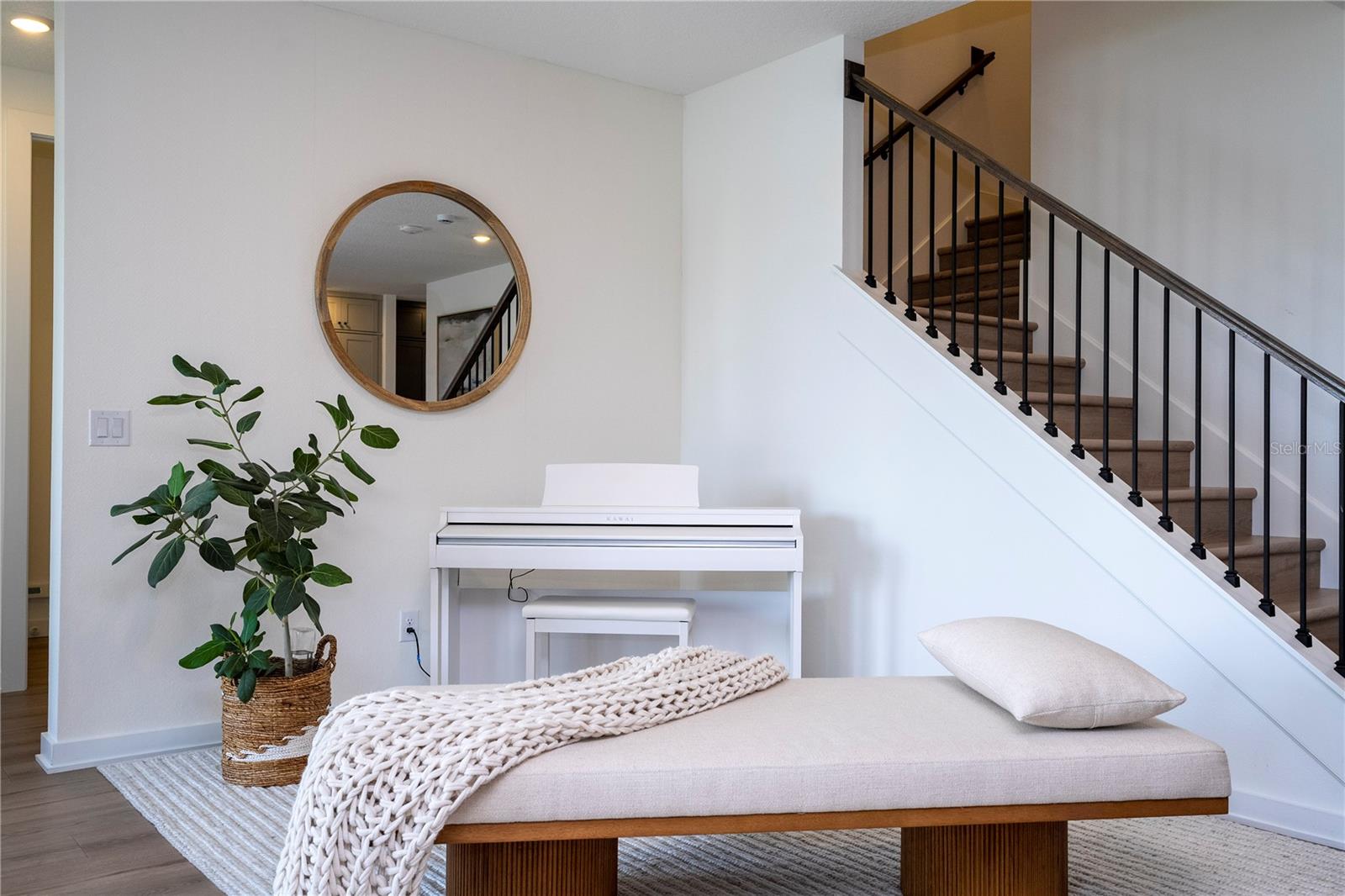 ELLINGTON PLACE - Residential Lease
