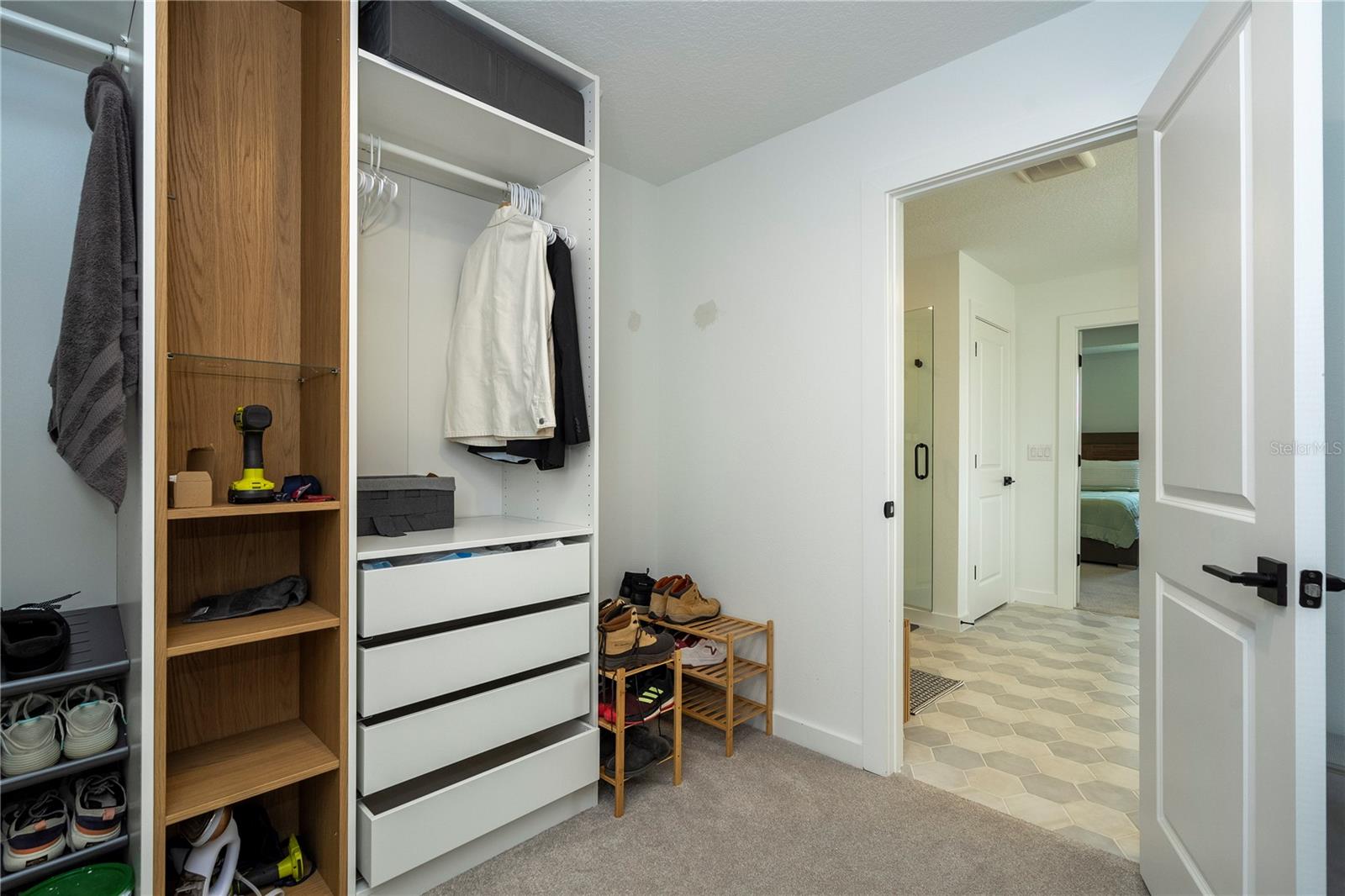 ELLINGTON PLACE - Residential Lease