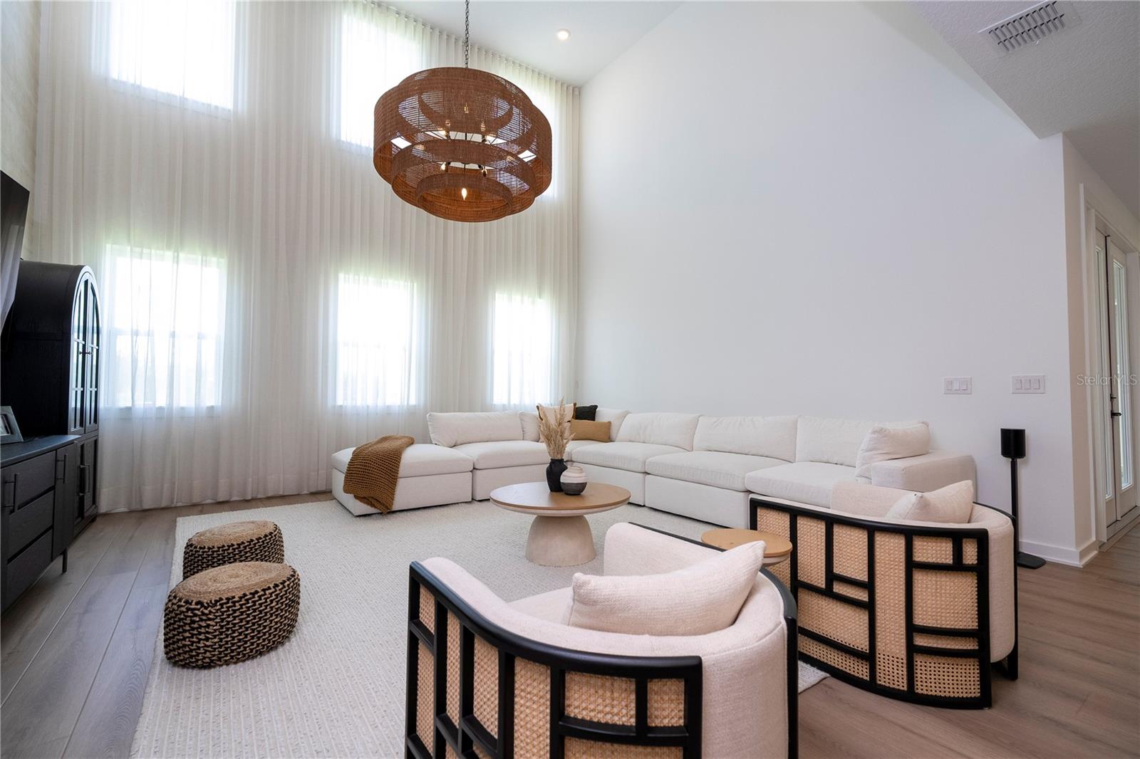 ELLINGTON PLACE - Residential Lease