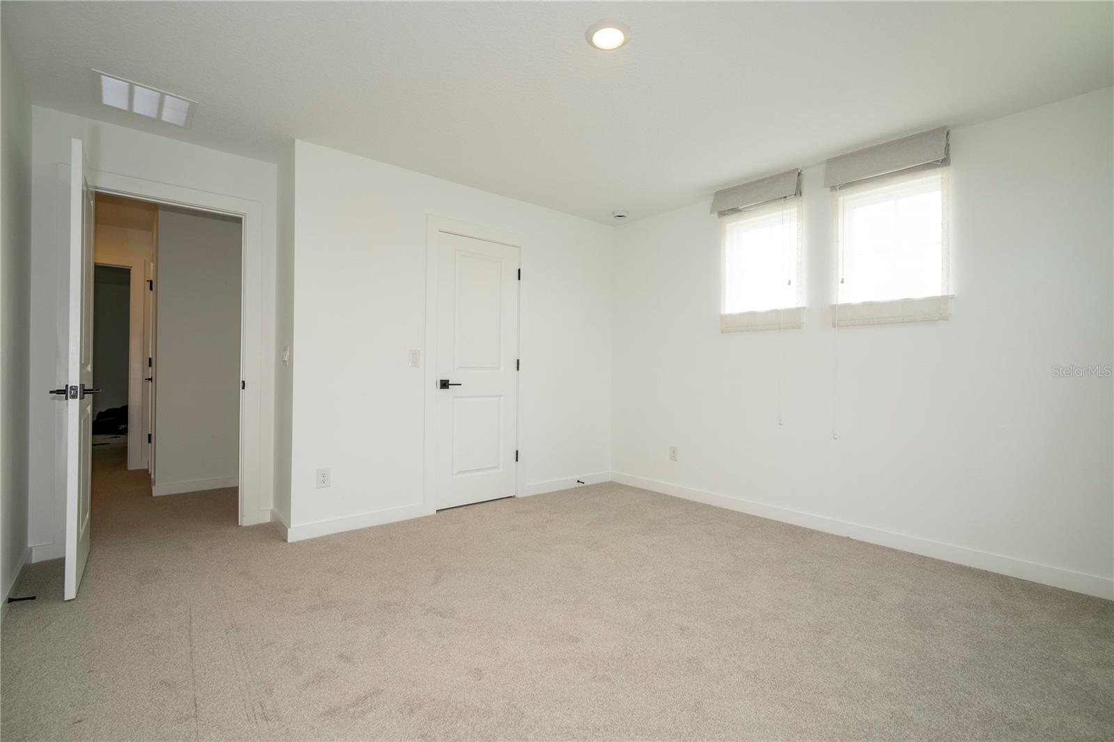 ELLINGTON PLACE - Residential Lease