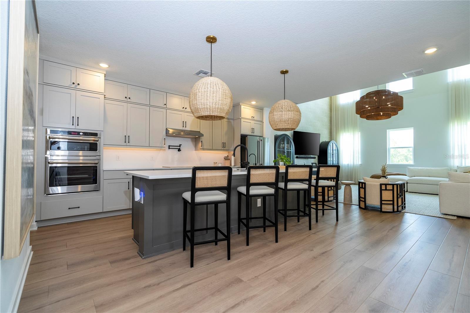 ELLINGTON PLACE - Residential Lease