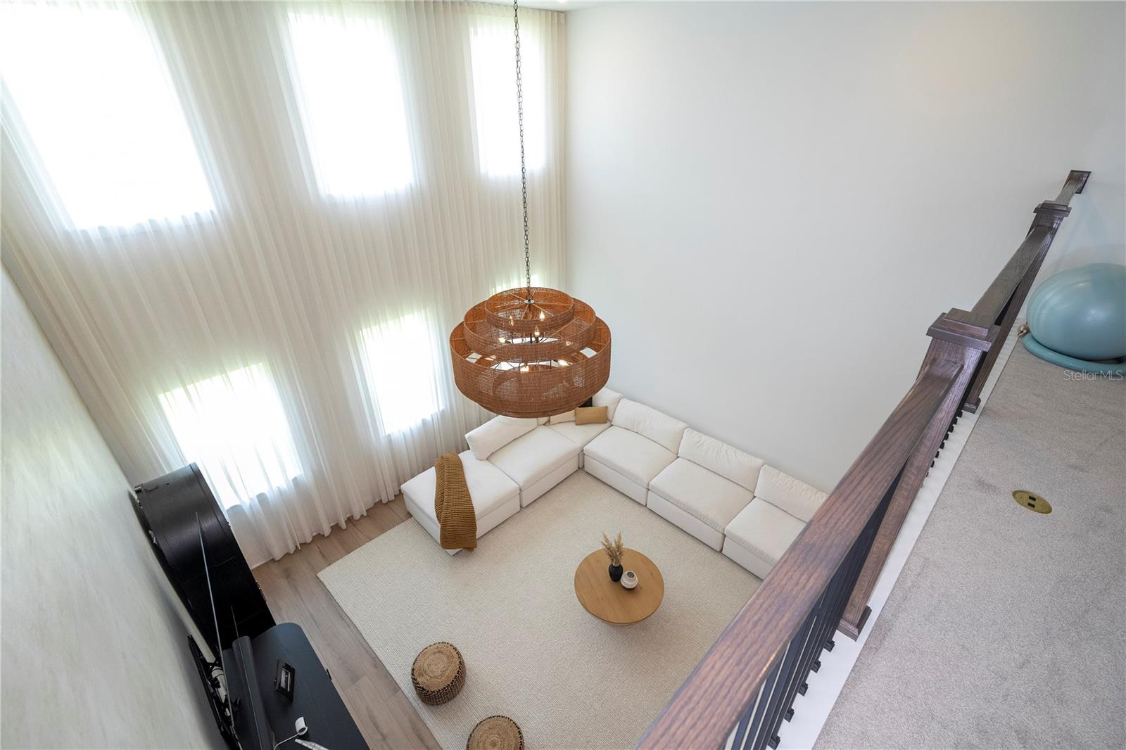 ELLINGTON PLACE - Residential Lease
