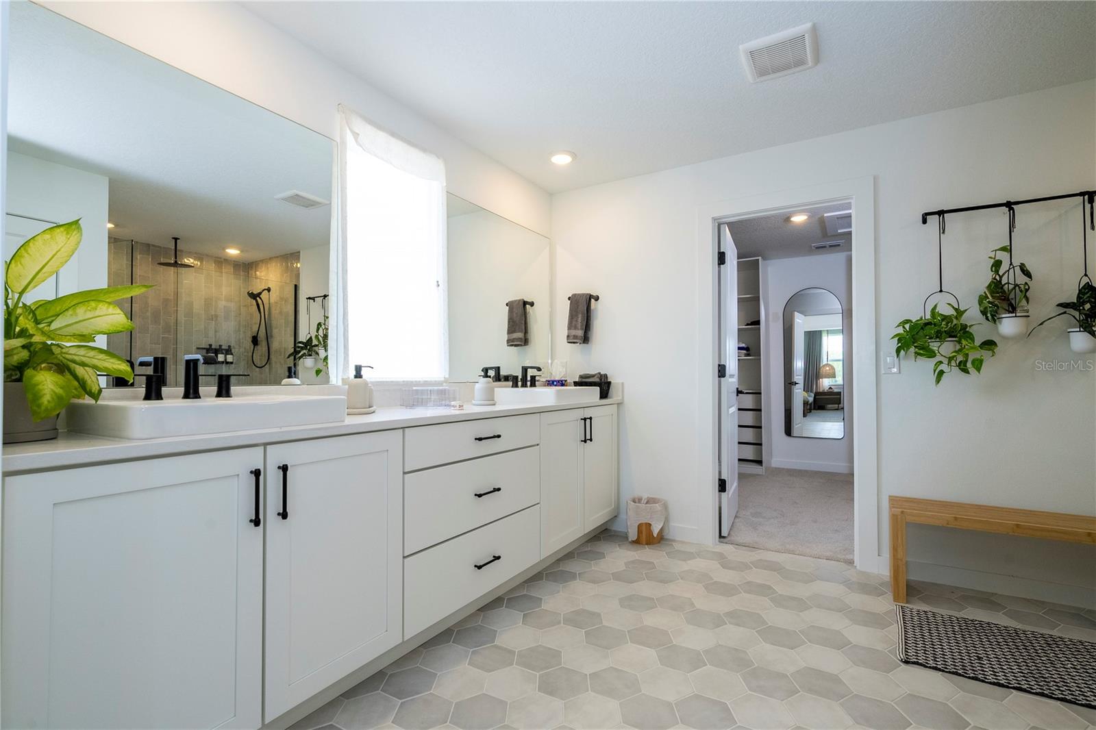 ELLINGTON PLACE - Residential Lease