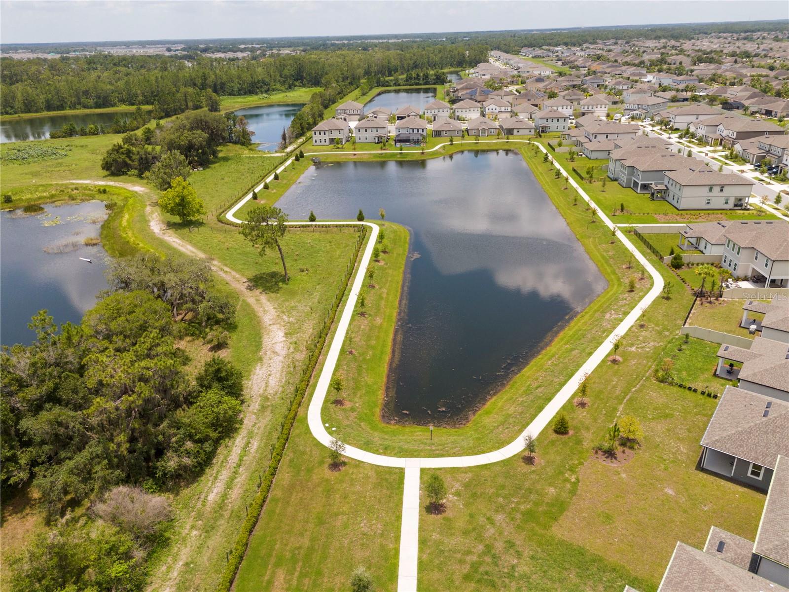 ELLINGTON PLACE - Residential Lease