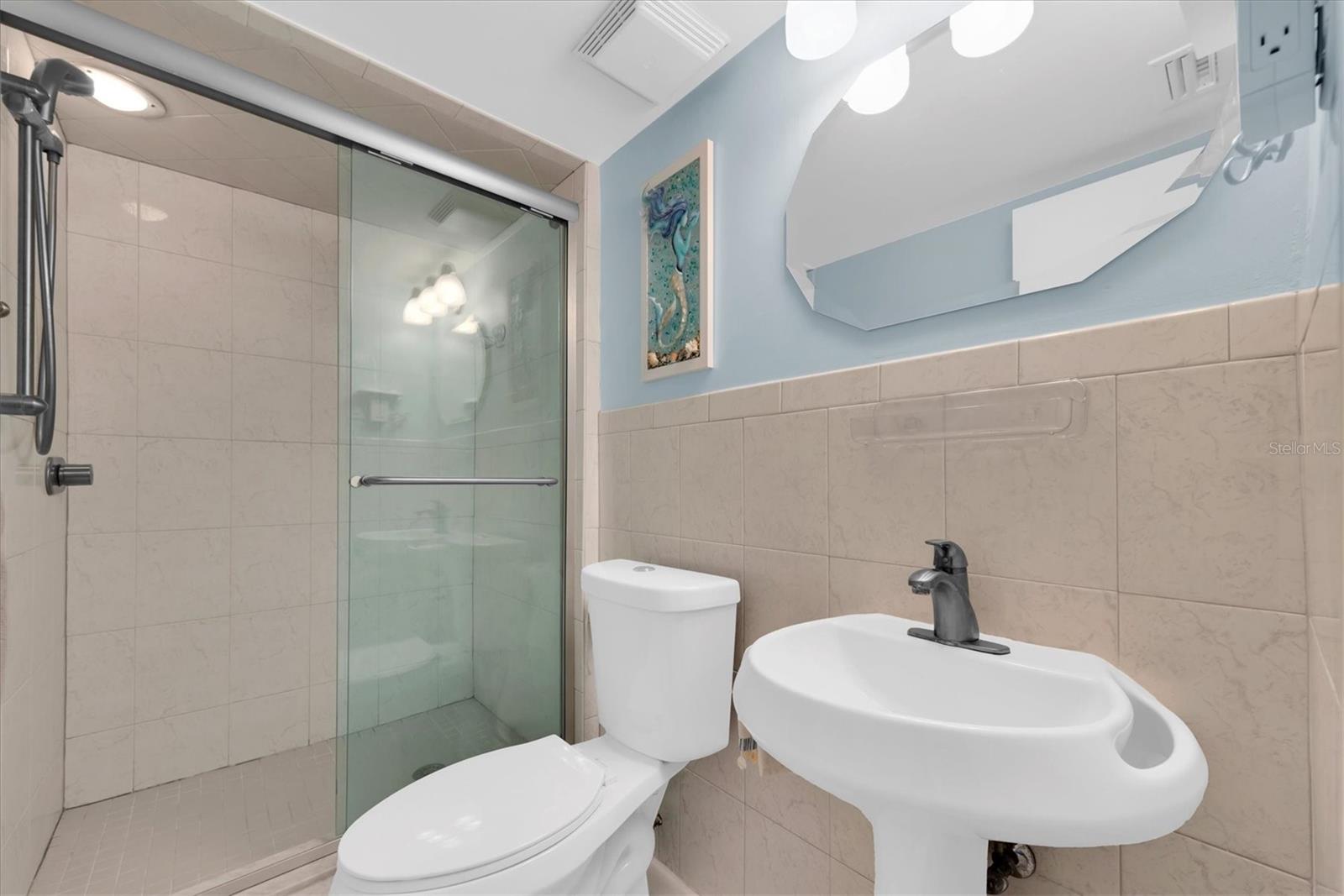 THREE PALMS POINTE CONDO - Residential