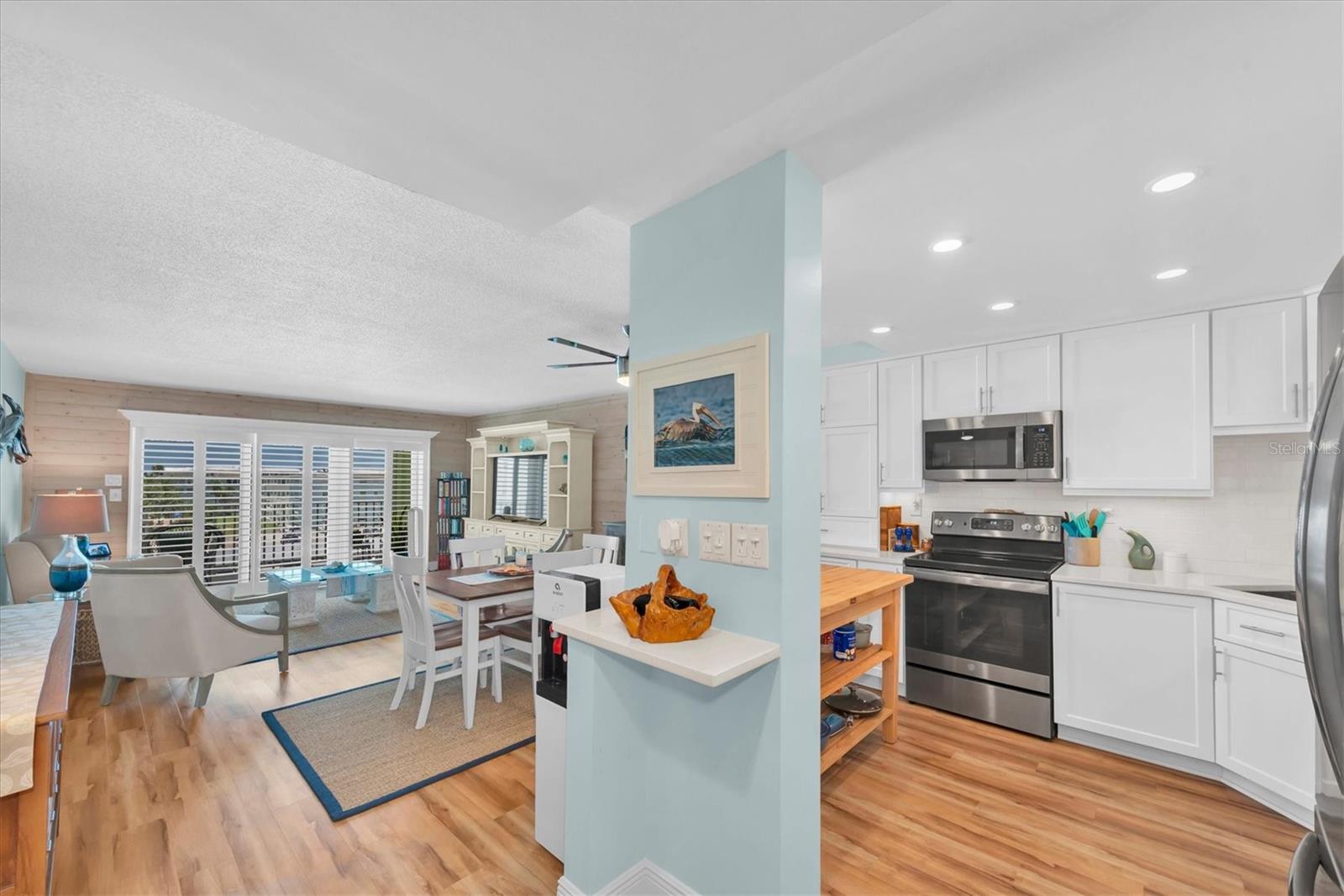 THREE PALMS POINTE CONDO - Residential
