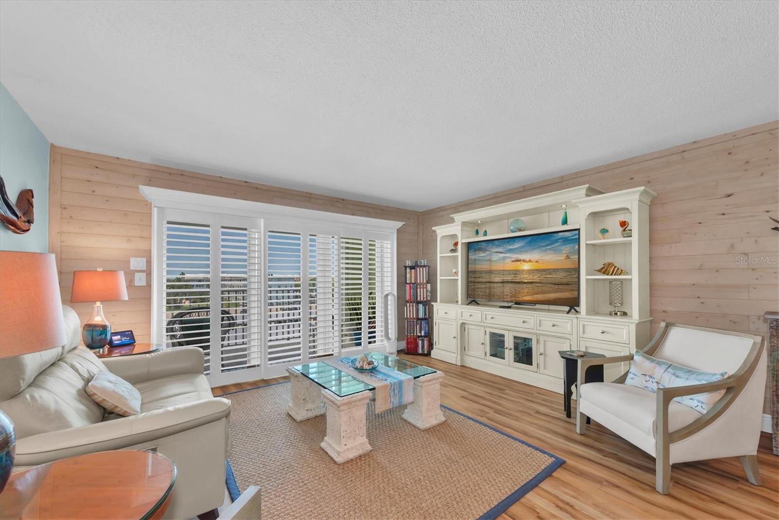 THREE PALMS POINTE CONDO - Residential