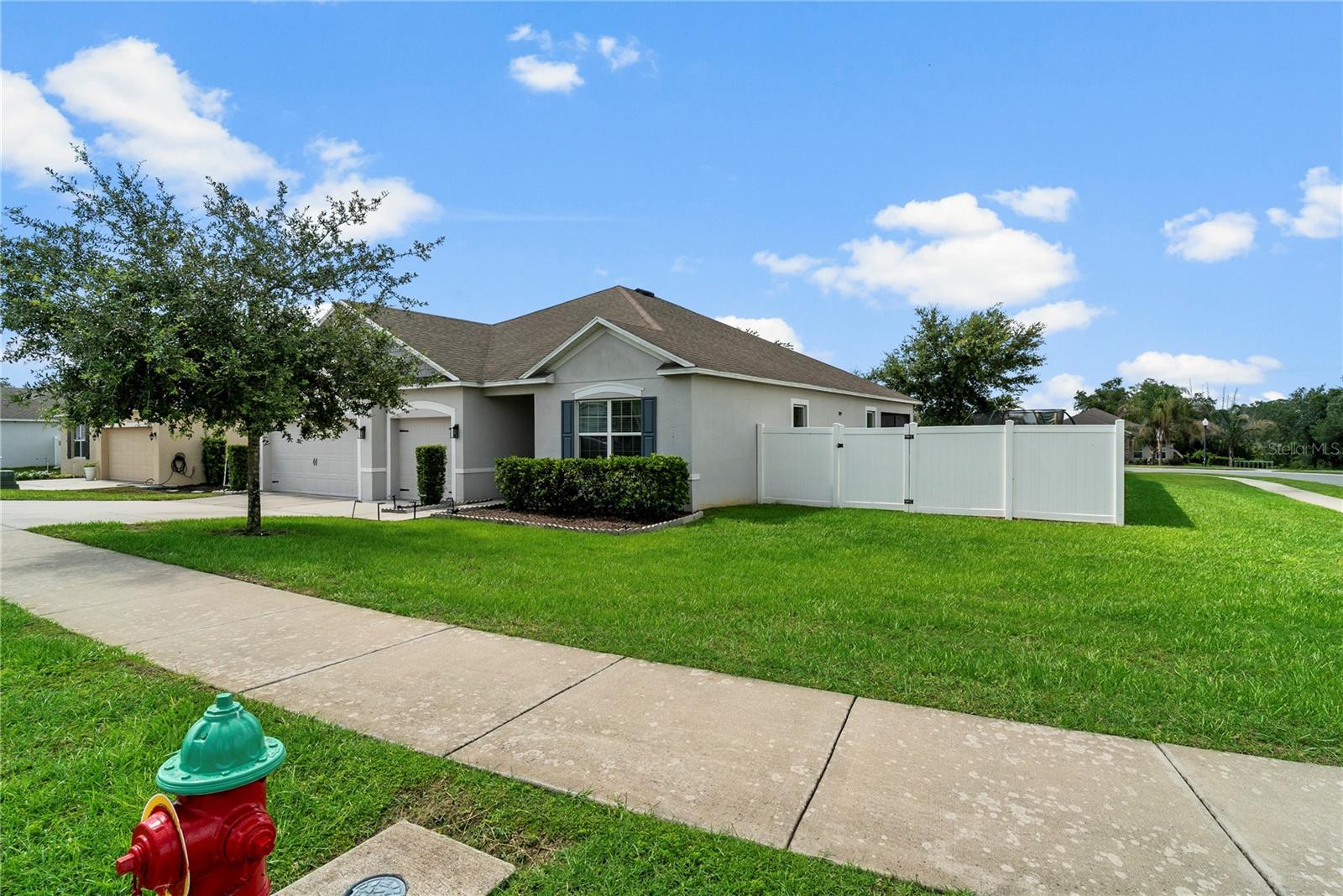KNIGHT LAKE ESTATES - Residential